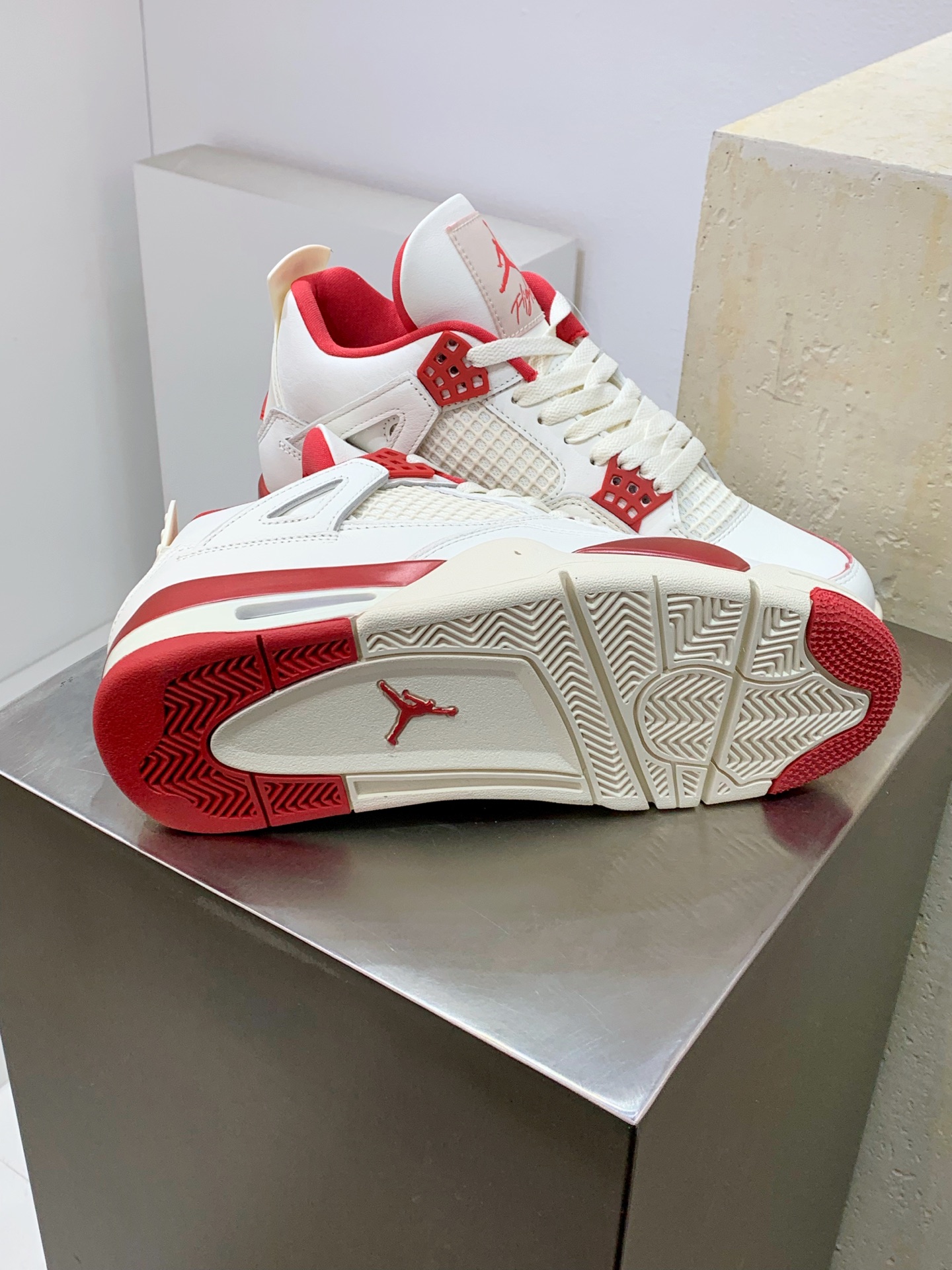 Jordan Nike Basic Shoes Red L-s