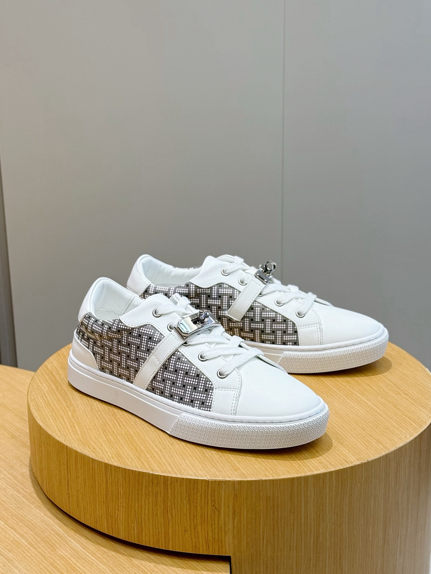 Hermes Male Sneakers M-l-s