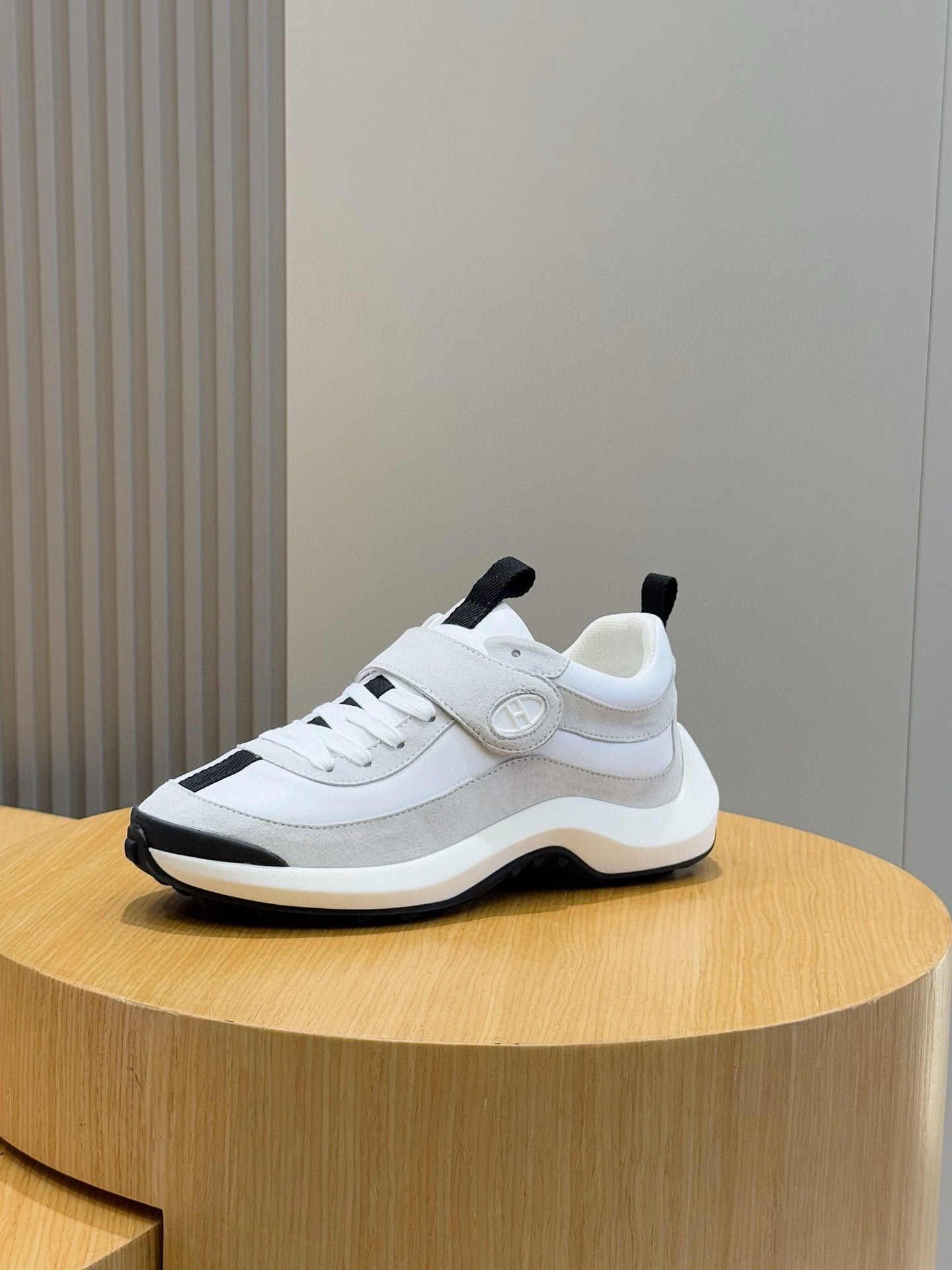 Hermes Sneakers Black L-s