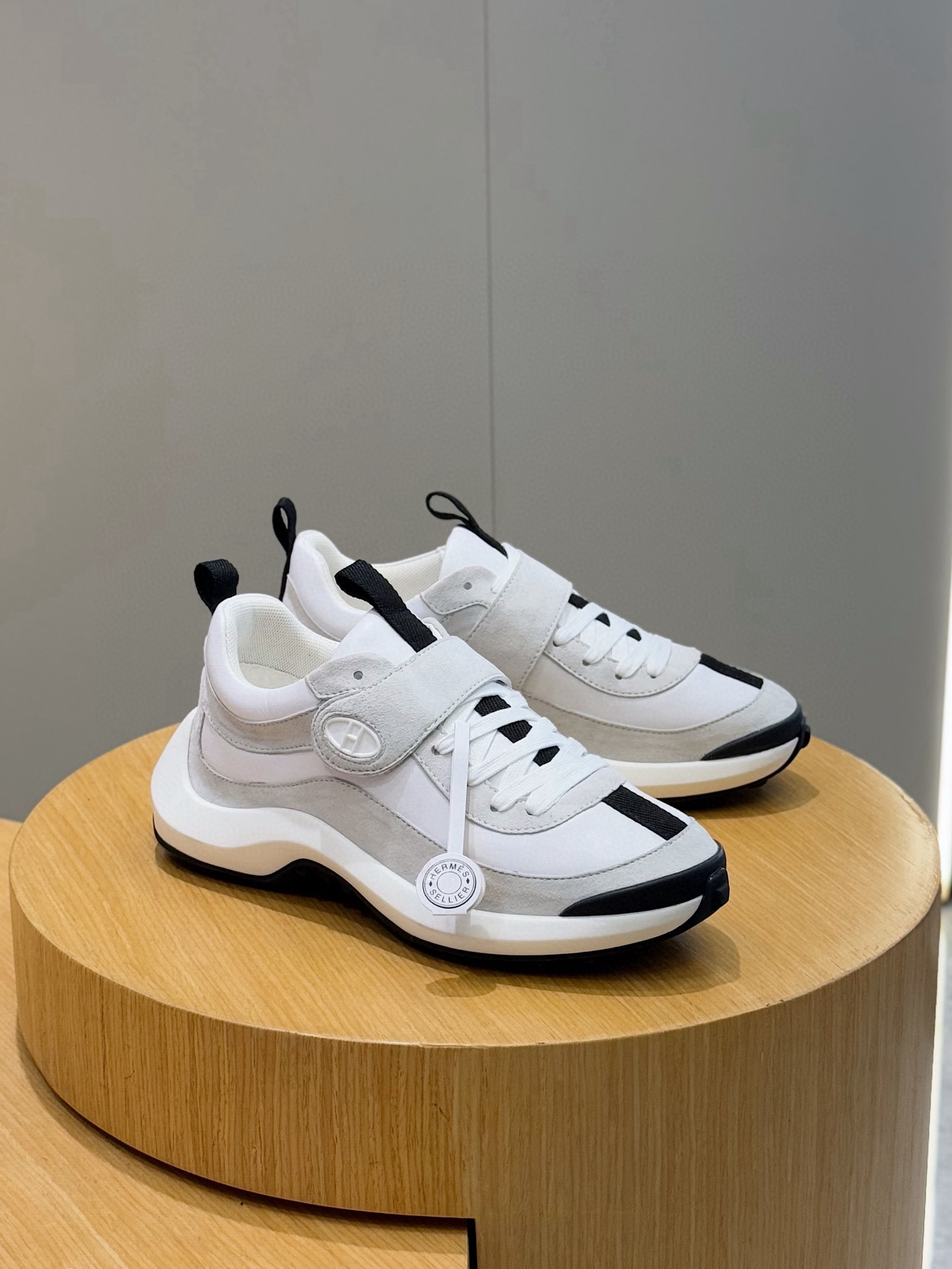 Hermes Sneakers Black L-s