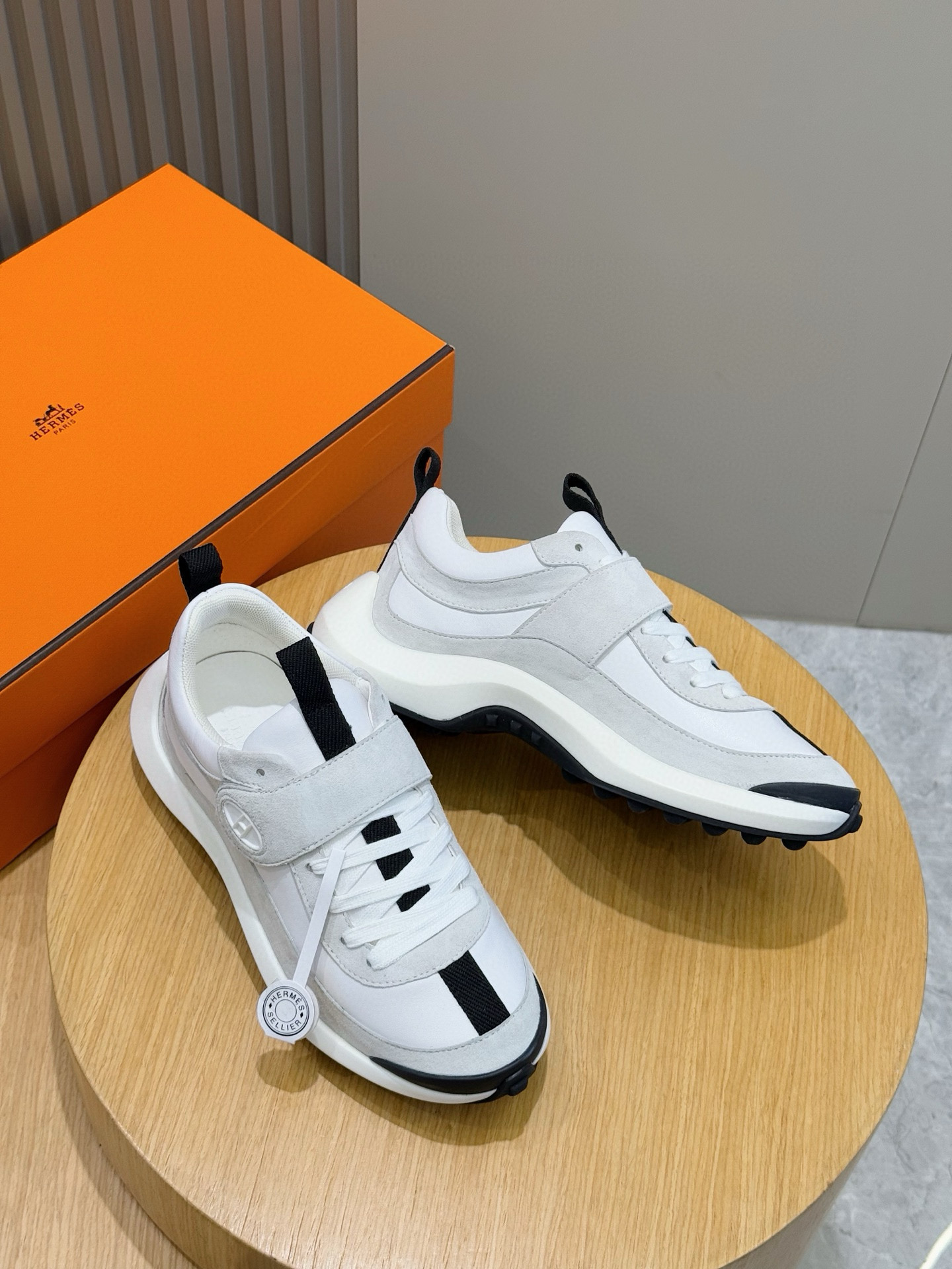 Hermes Sneakers Black L-s