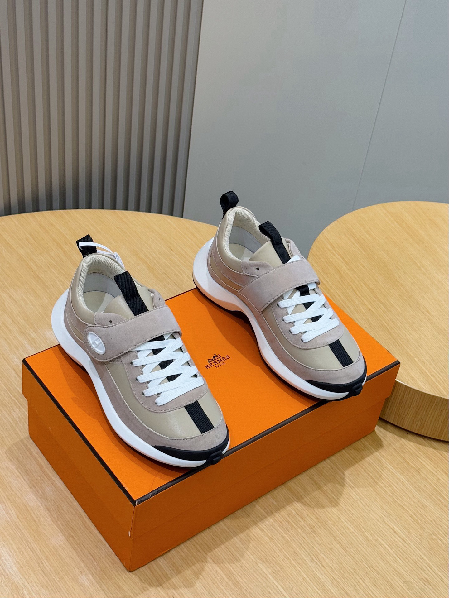 Hermes Sneakers Black L-s