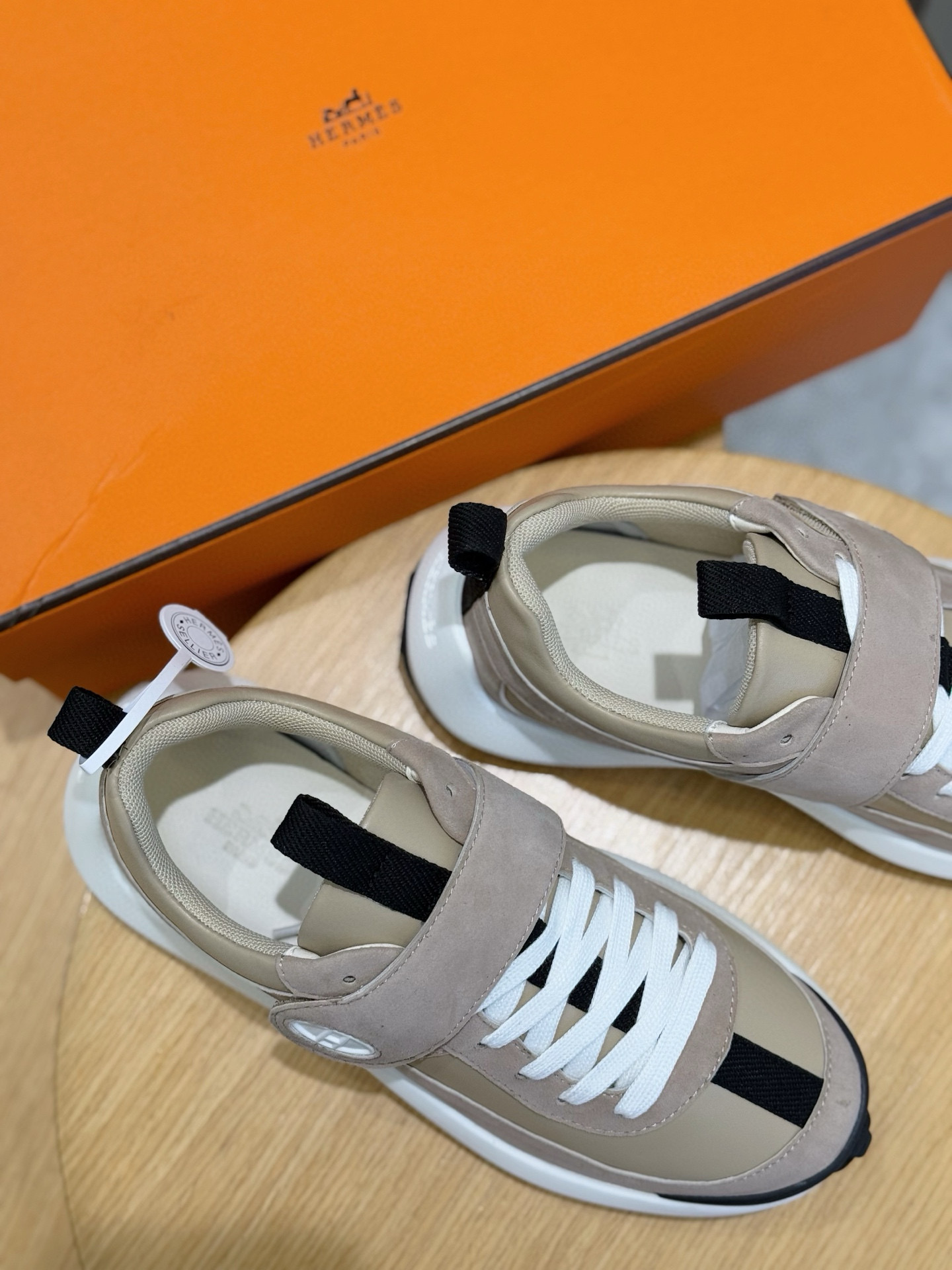 Hermes Sneakers Black L-s