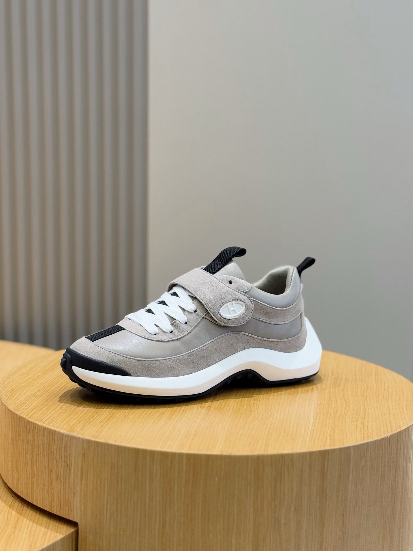 Hermes Sneakers Black L-s