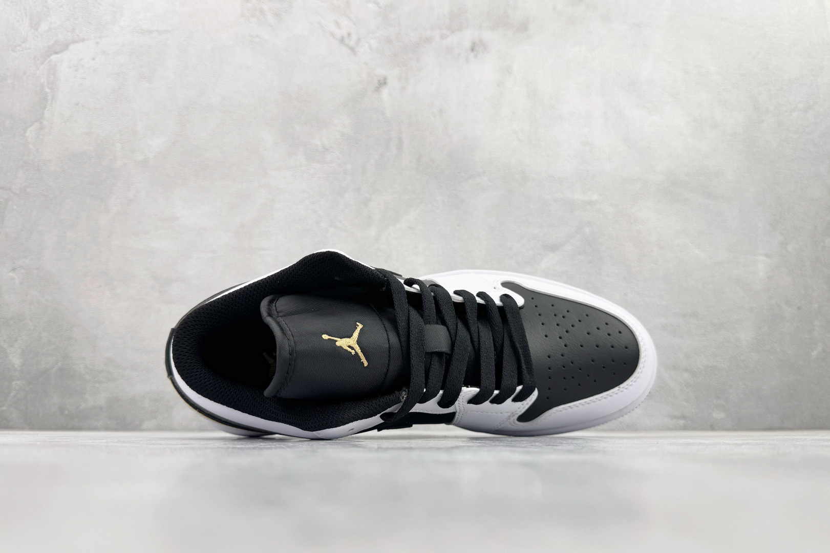 Jordan Nike Basic Shoes L