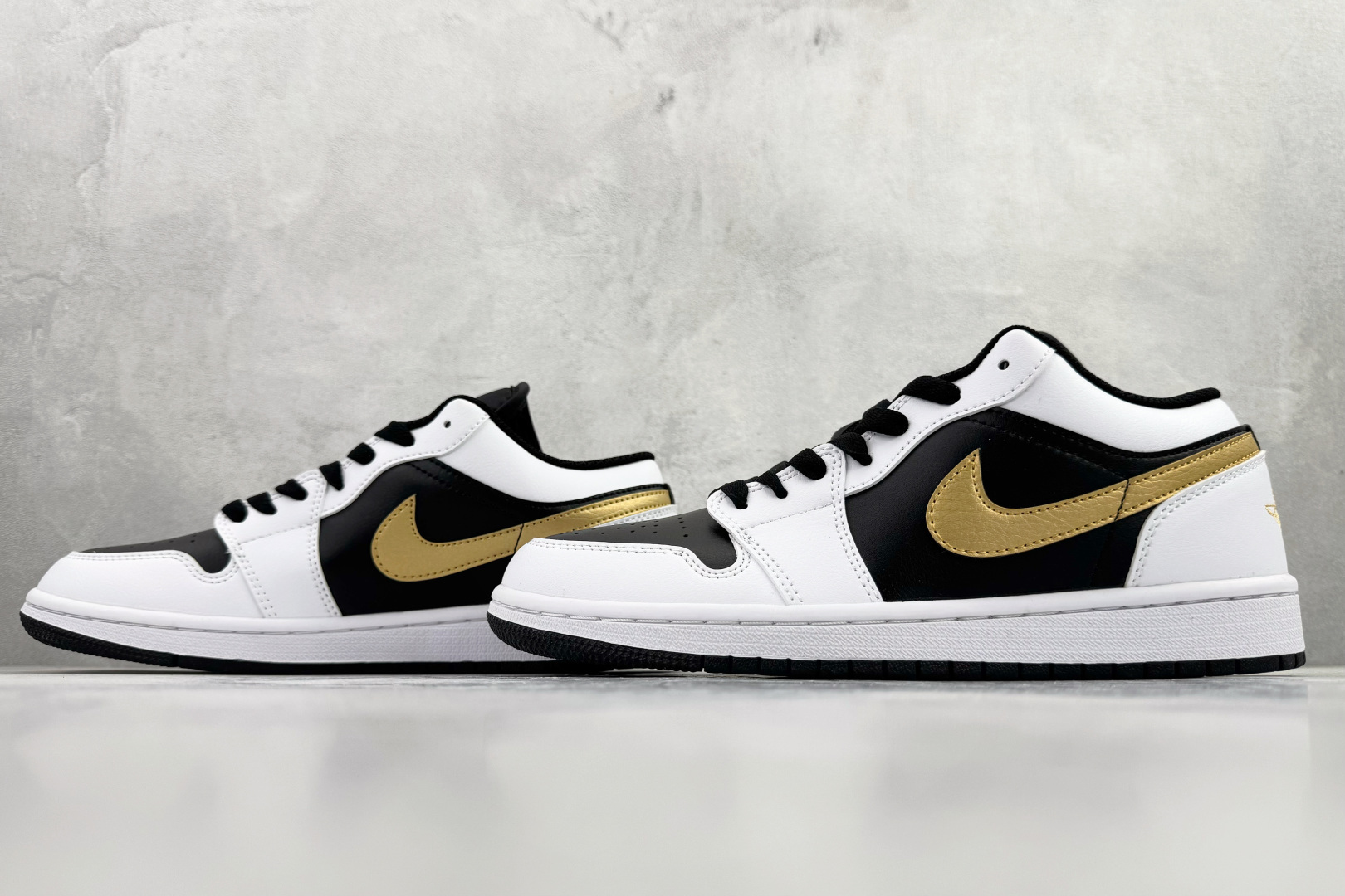 Jordan Nike Basic Shoes L