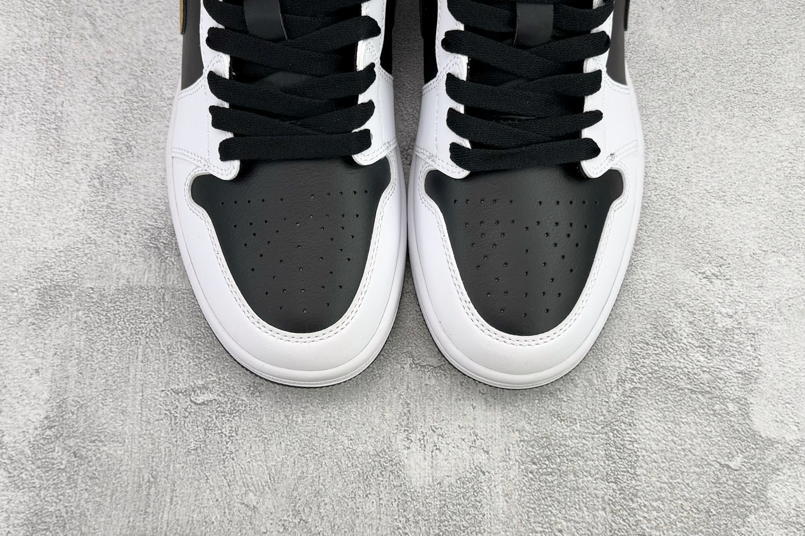 Jordan Nike Basic Shoes L