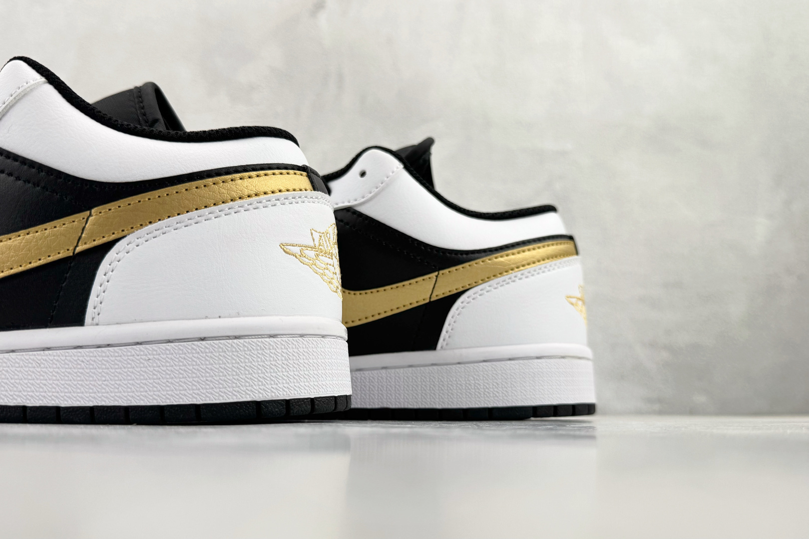 Jordan Nike Basic Shoes L