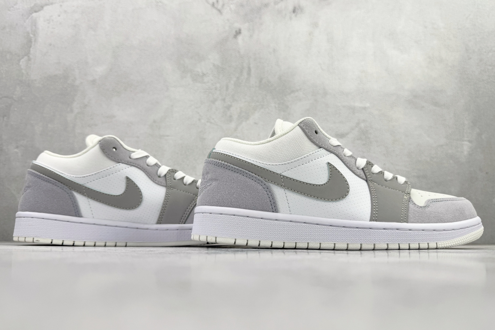 Jordan Nike Basic Shoes L