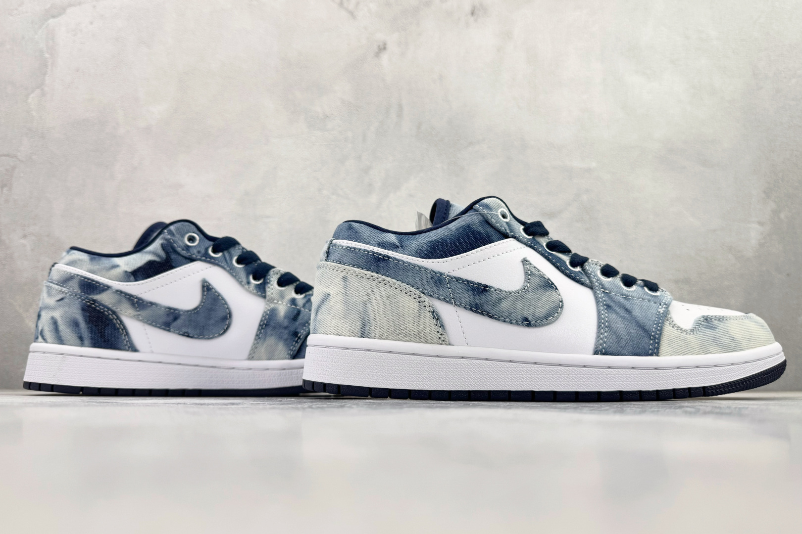 Jordan Nike Basic Shoes L