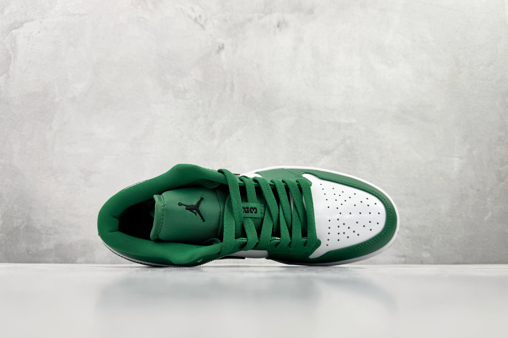 Jordan Nike Basic Shoes L