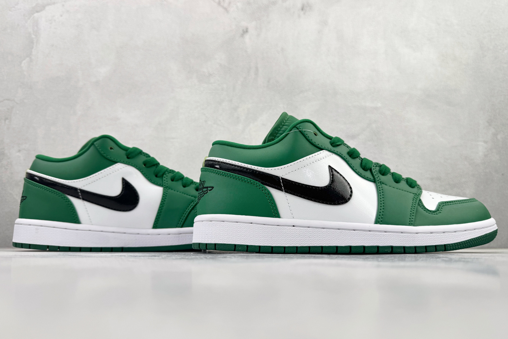 Jordan Nike Basic Shoes L