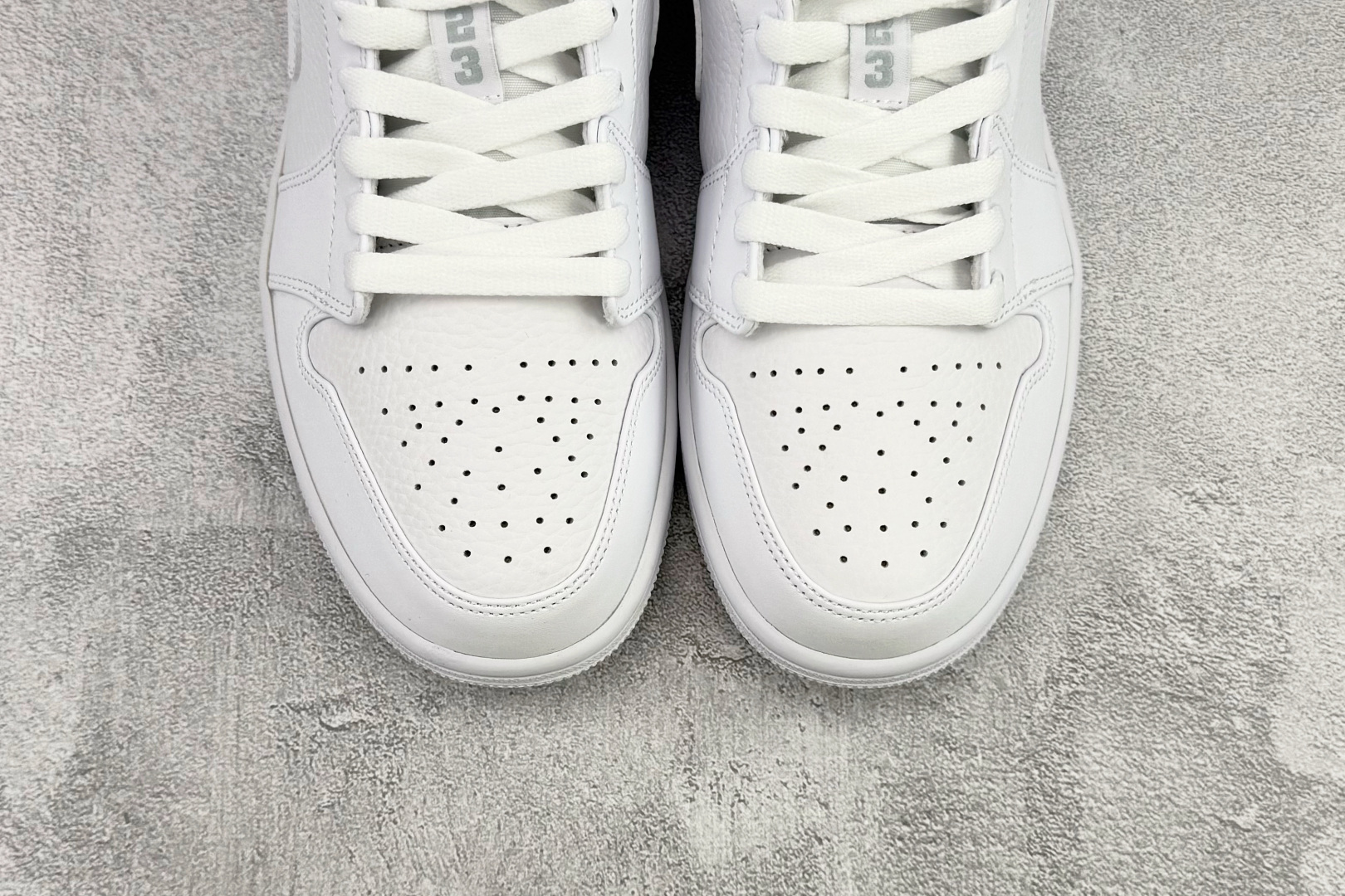 Jordan Nike Basic Shoes White L