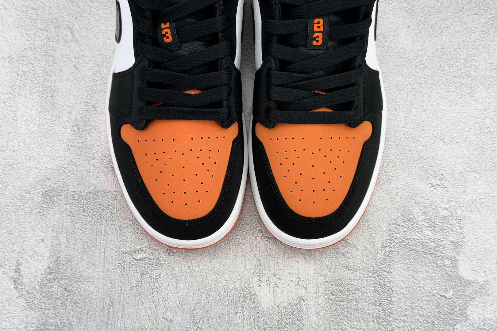 Jordan Nike Basic Shoes L