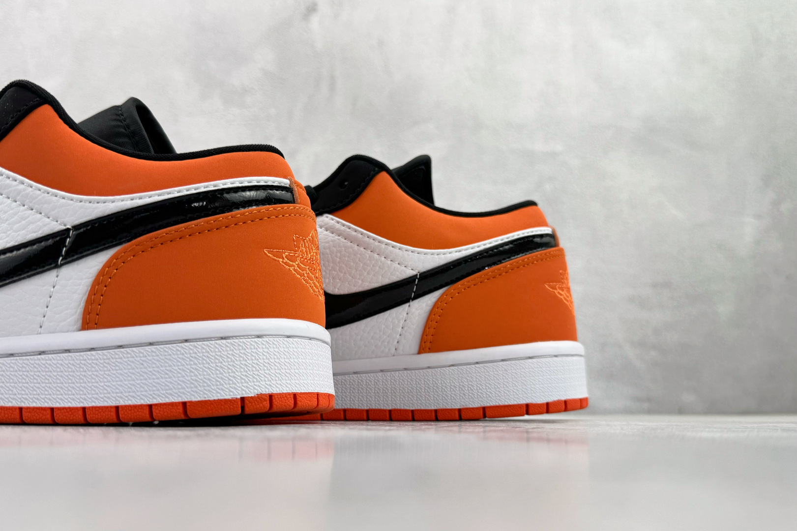 Jordan Nike Basic Shoes L