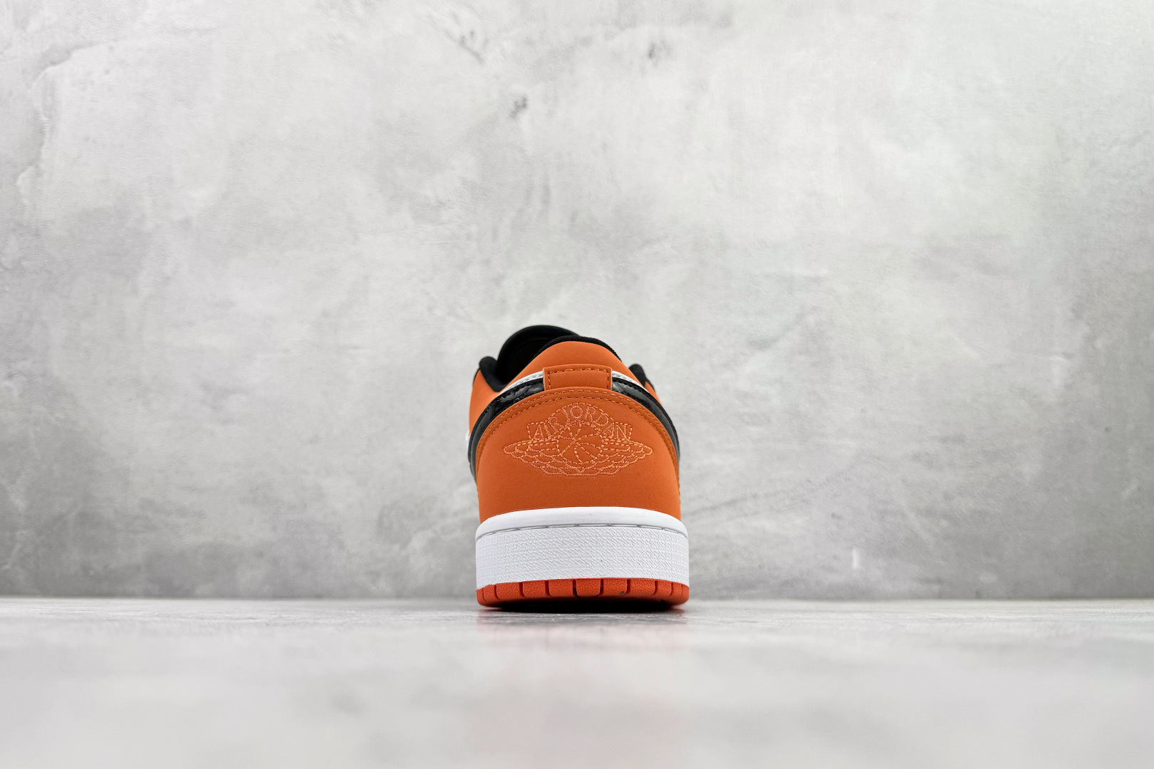 Jordan Nike Basic Shoes L