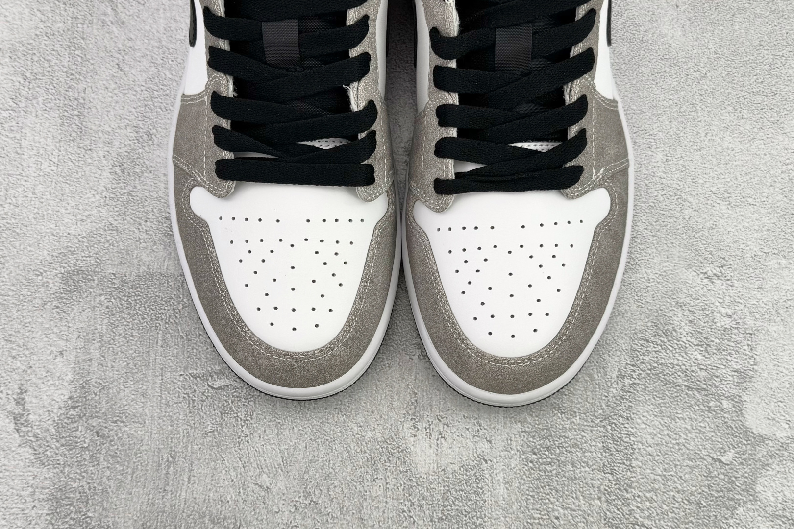 Jordan Nike Basic Shoes L