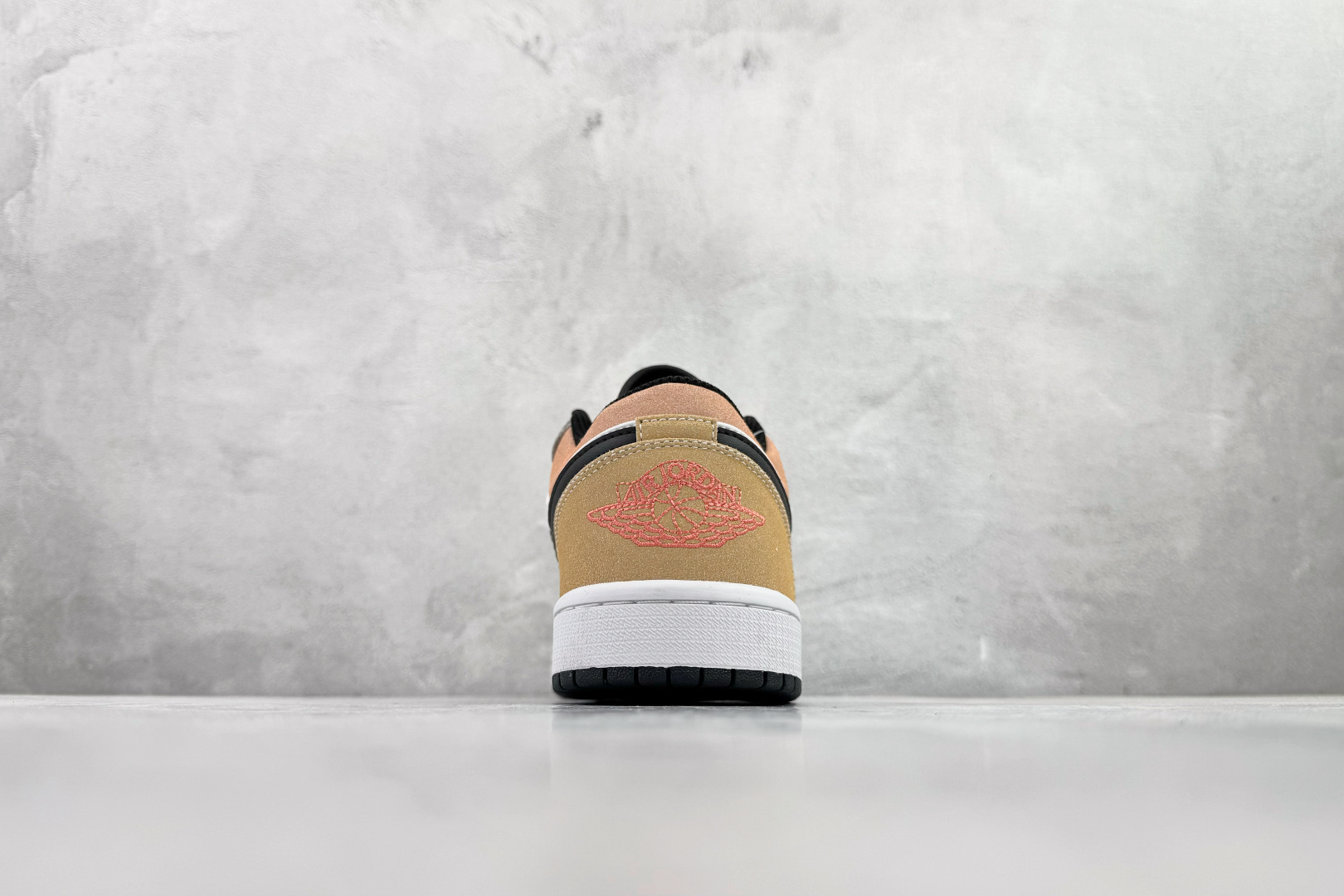 Jordan Nike Basic Shoes L