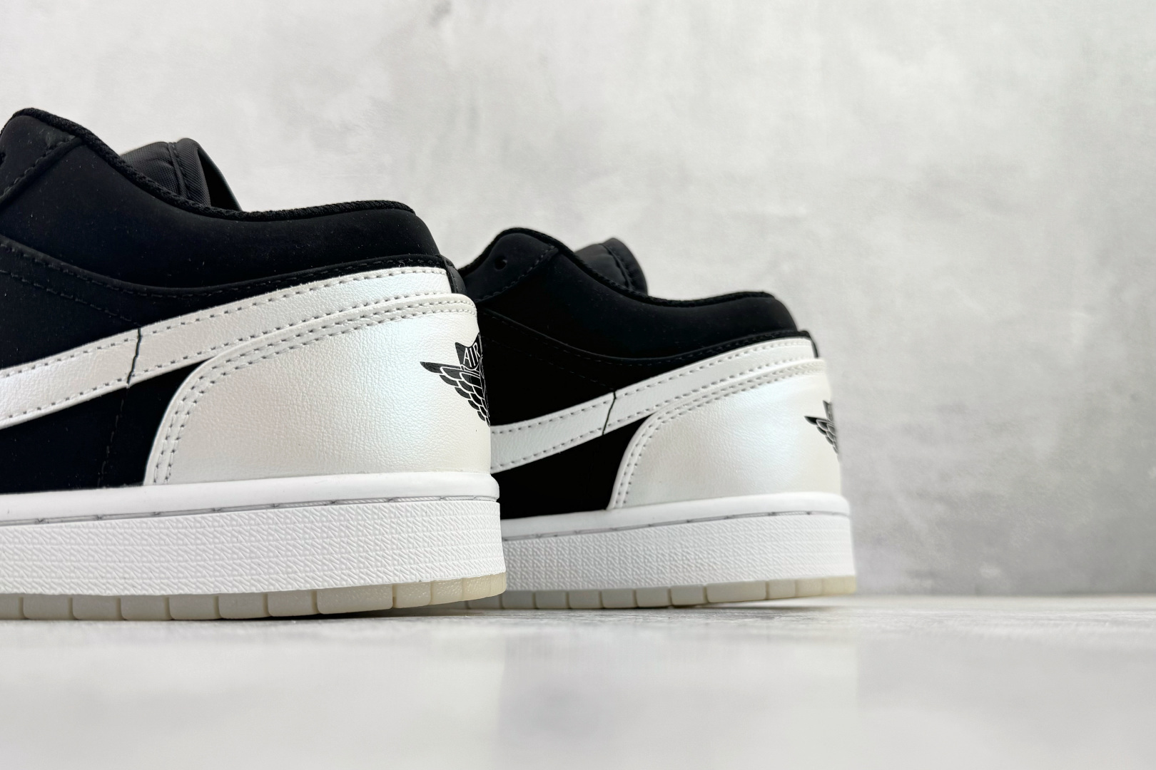 Jordan Nike Basic Shoes L