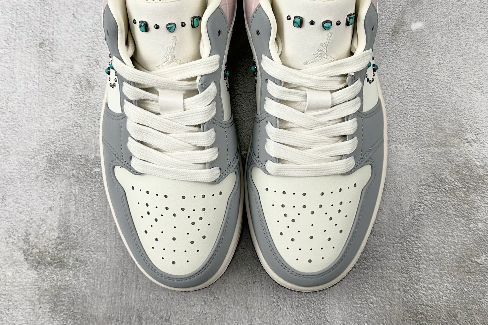 Jordan Nike Basic Shoes L