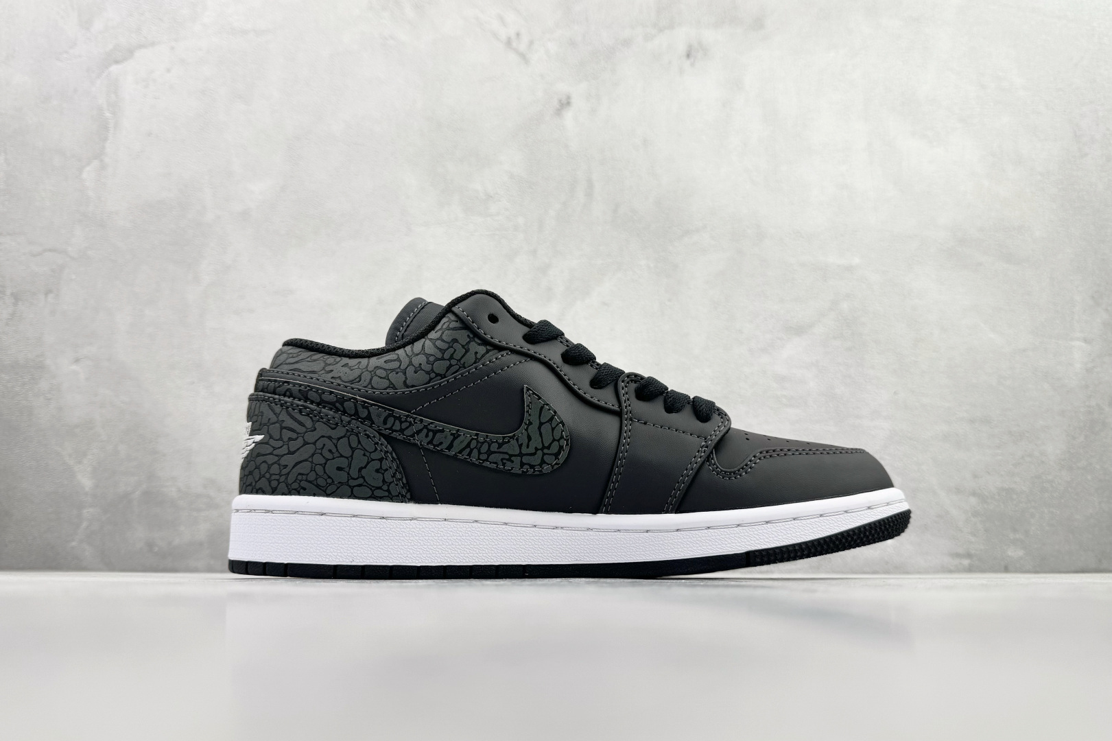 Jordan Nike Basic Shoes Black L