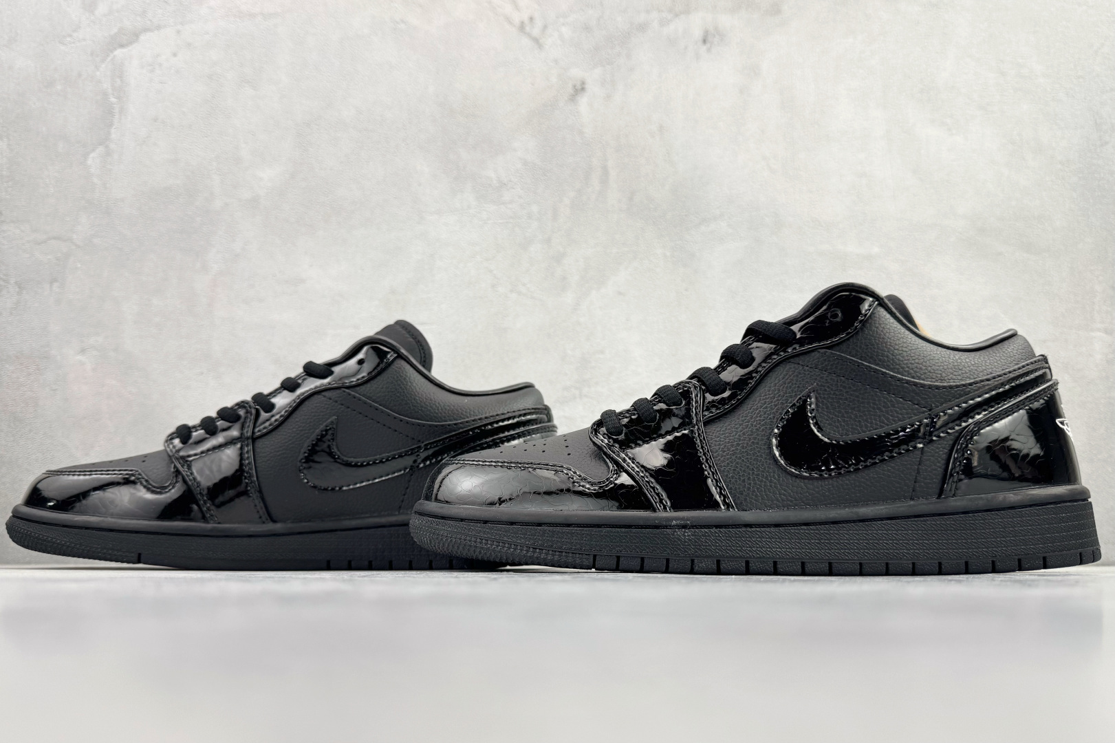 Jordan Nike Basic Shoes Black L