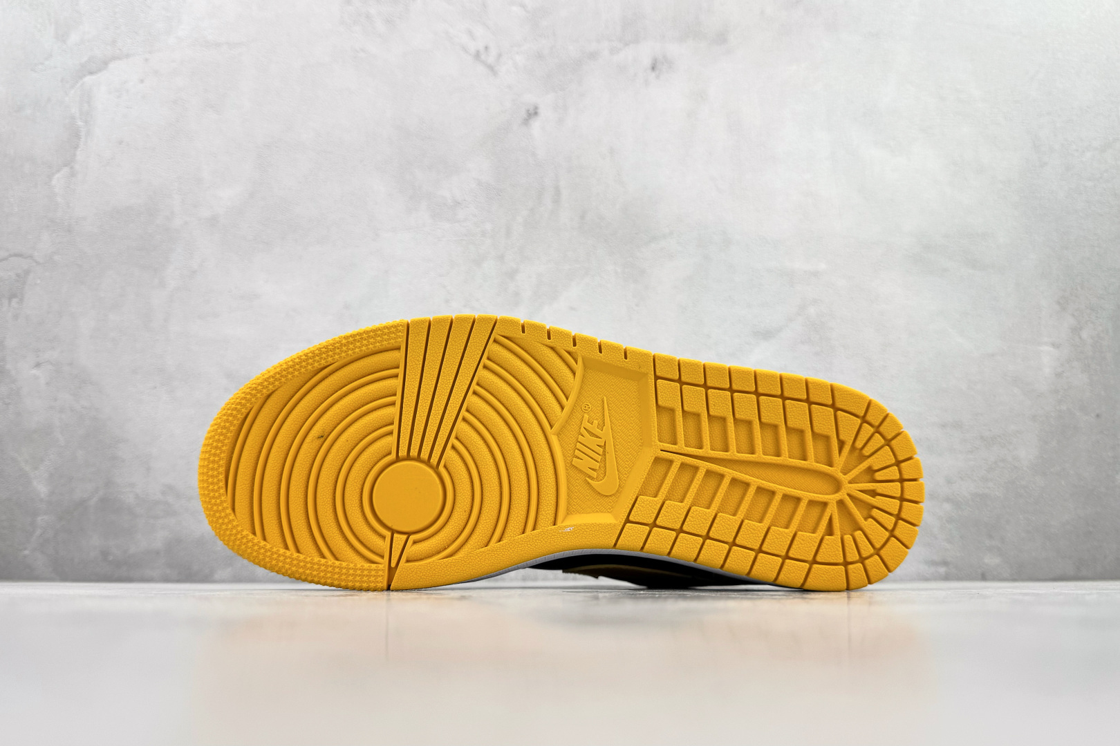 Jordan Nike Basic Shoes L