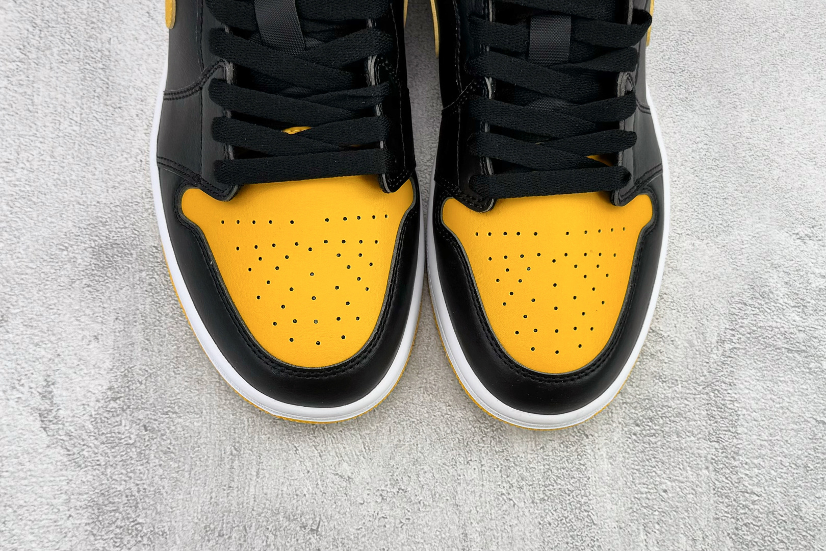 Jordan Nike Basic Shoes L