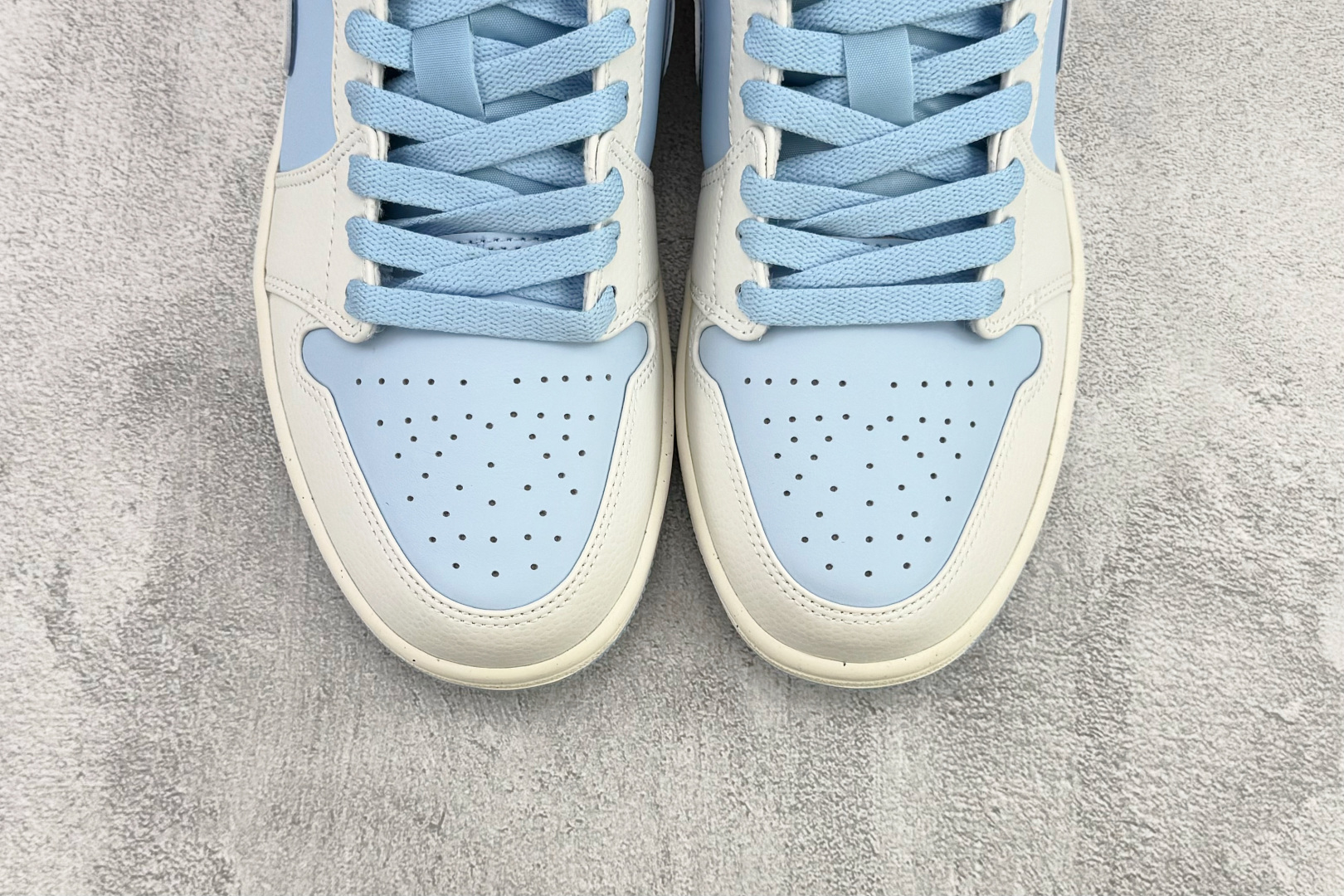 Jordan Nike Basic Shoes L