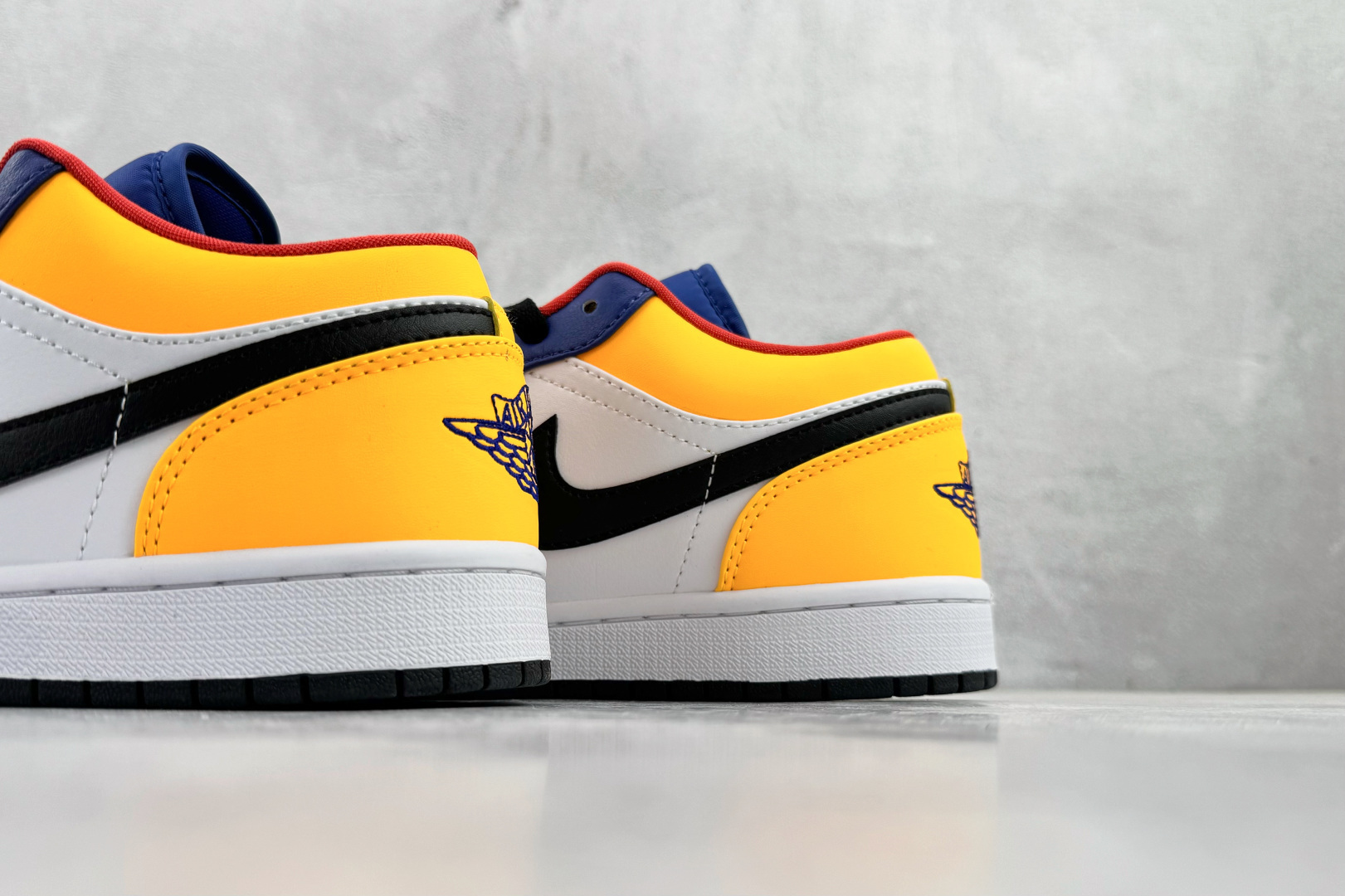 Jordan Nike Basic Shoes L