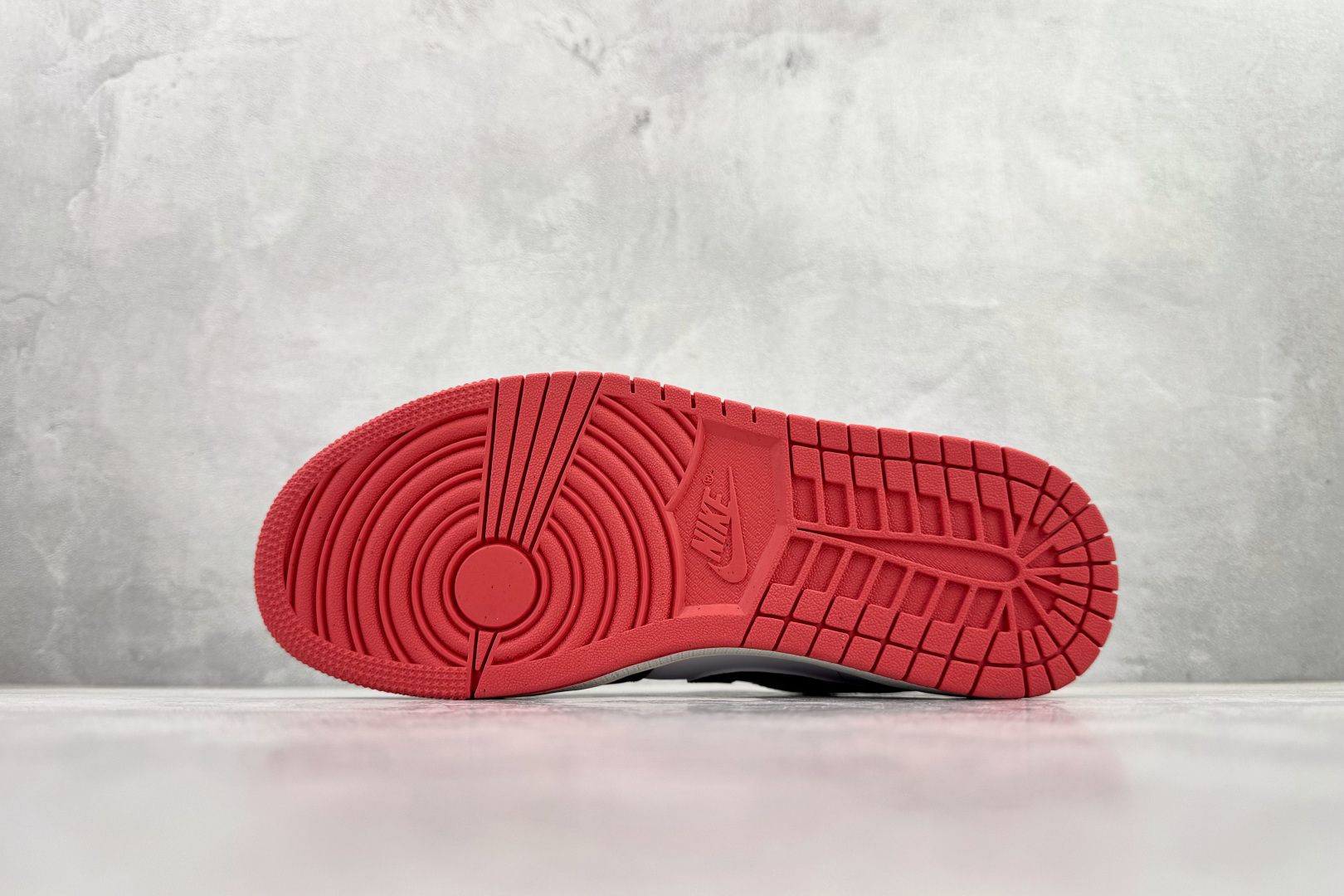 Jordan Nike Basic Shoes L