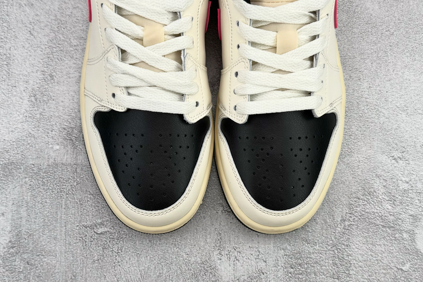 Jordan Nike Basic Shoes