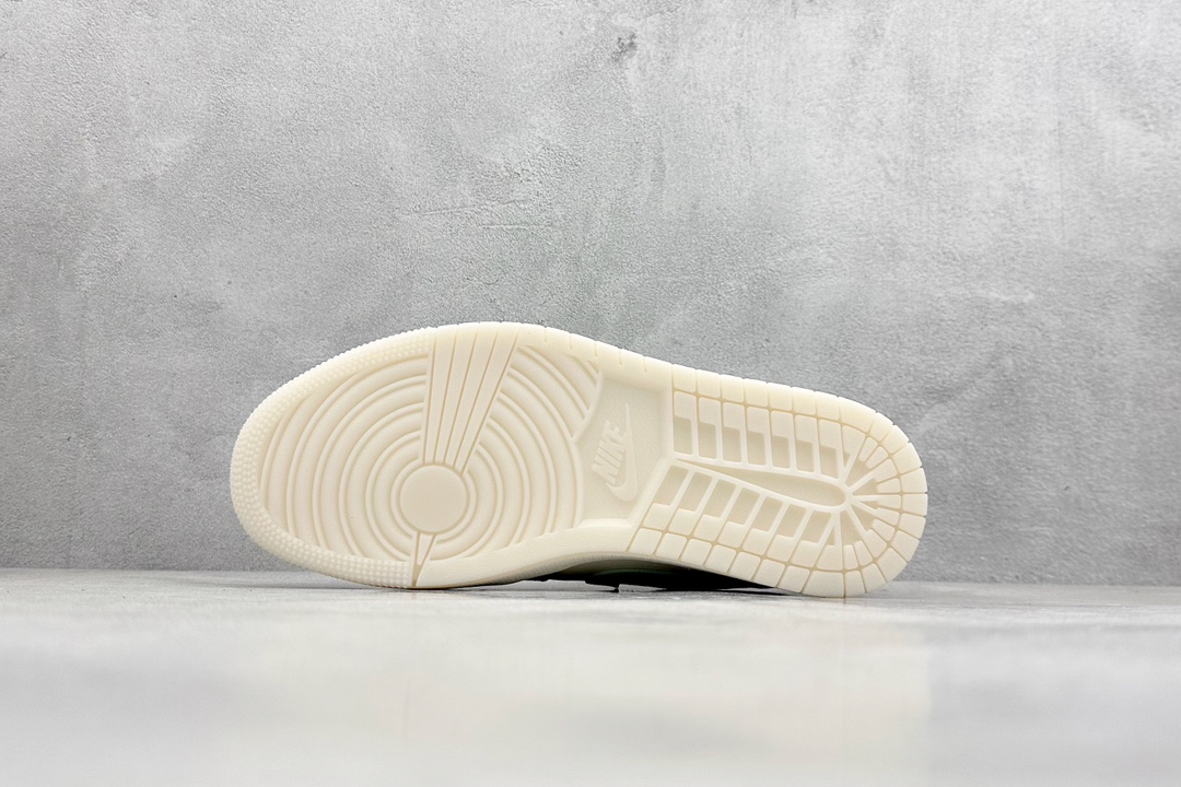 Jordan Nike Basic Shoes S