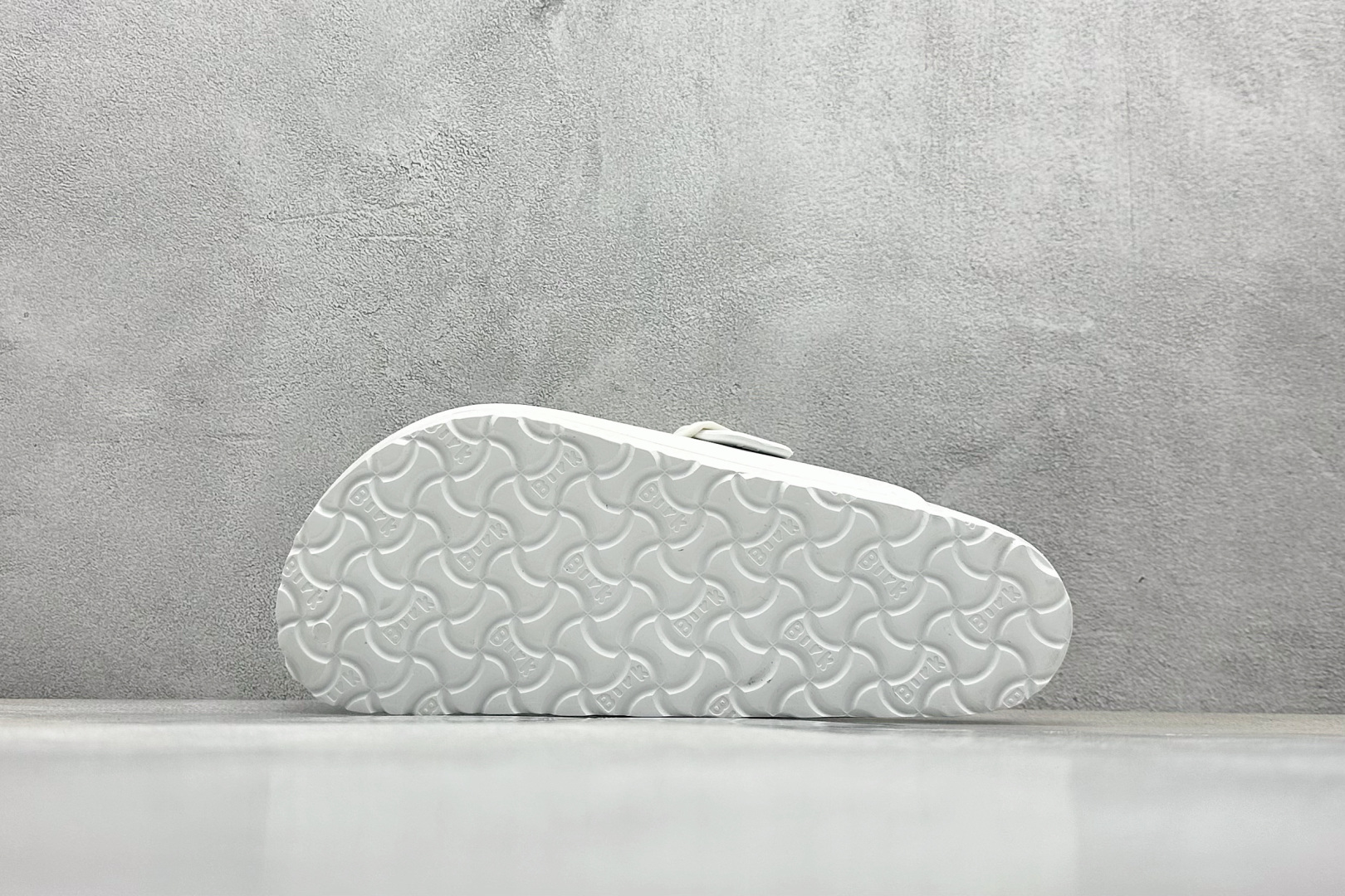 Calvin Klein Jordan Slippers Lightweight S