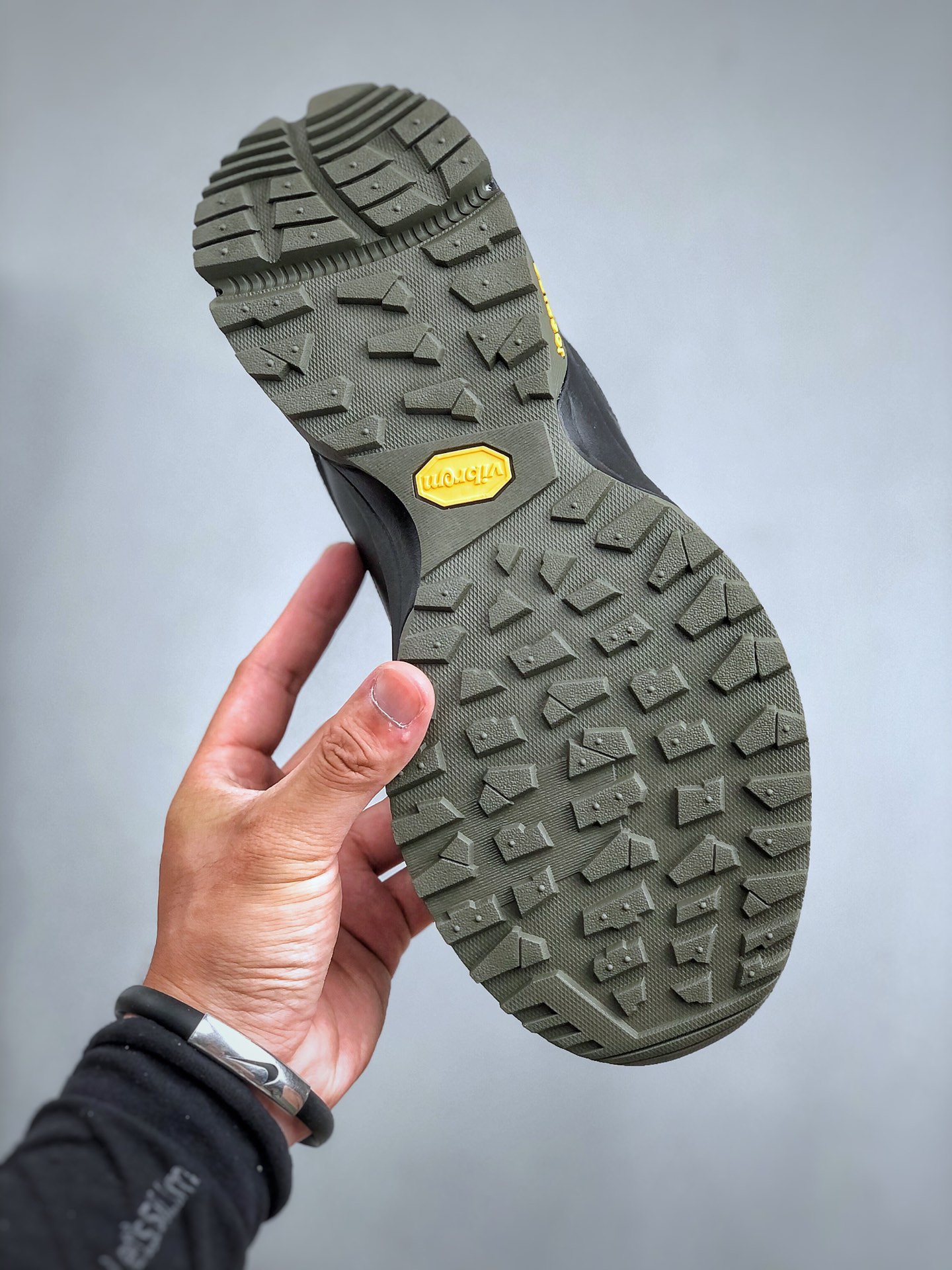 Basic Shoes Breathable L-s