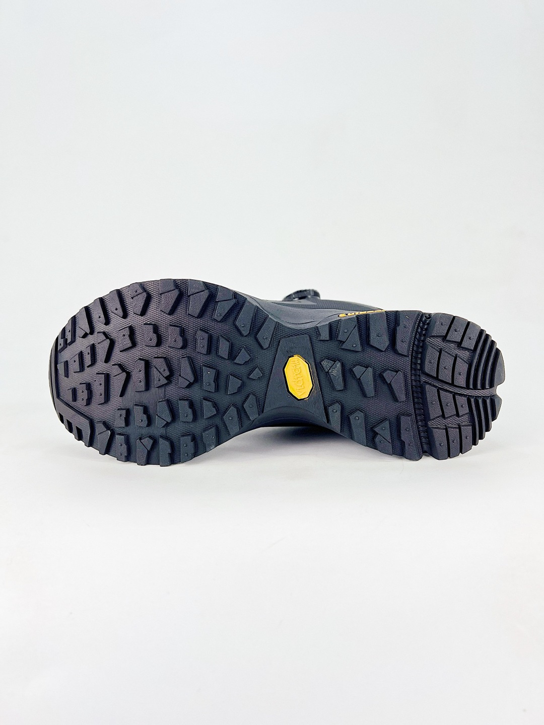 Basic Shoes Breathable L-s