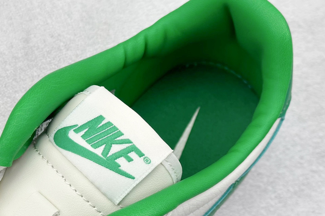 Nike Board Shoes White Lightweight L-s