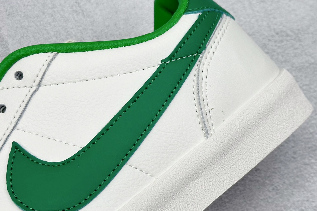 Nike Board Shoes White Lightweight L-s