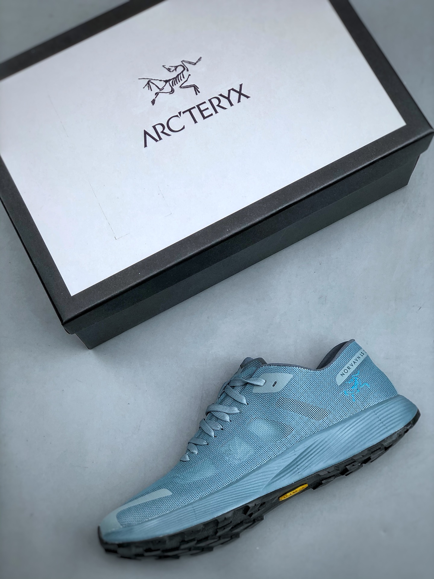 Basic Shoes Breathable L-s