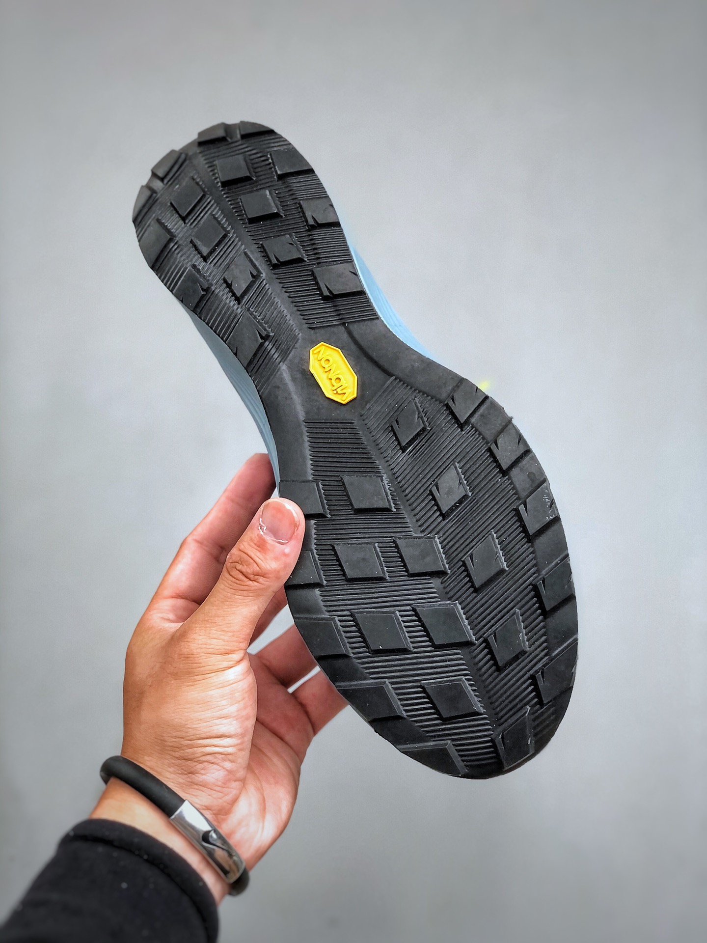 Basic Shoes Breathable L-s