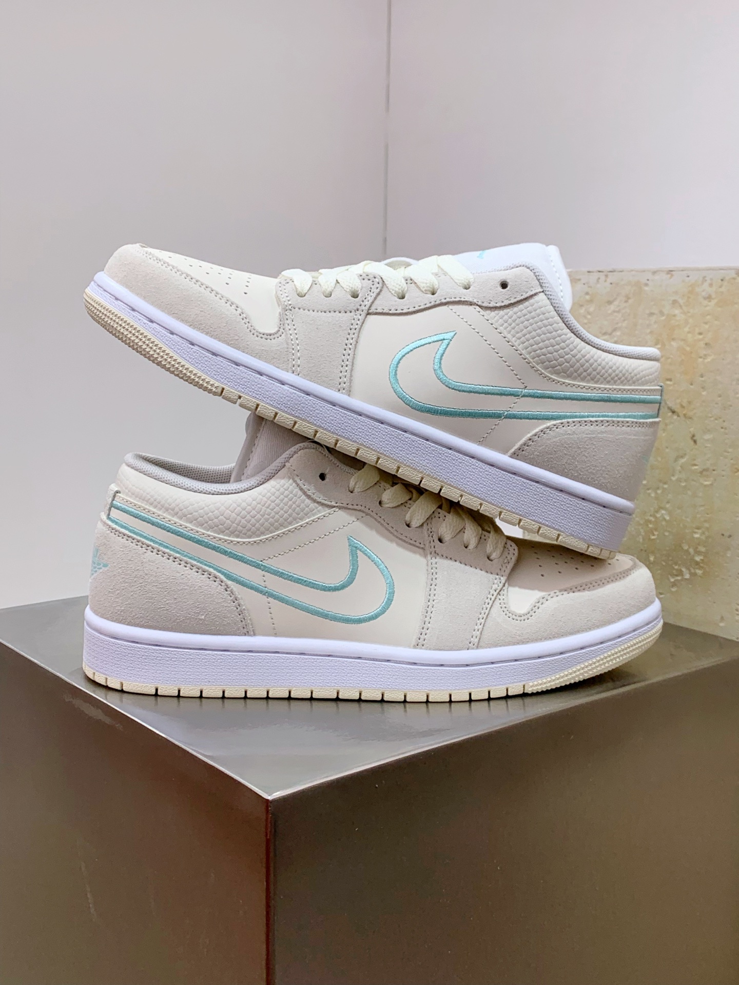 Jordan Nike Basic Shoes L-s