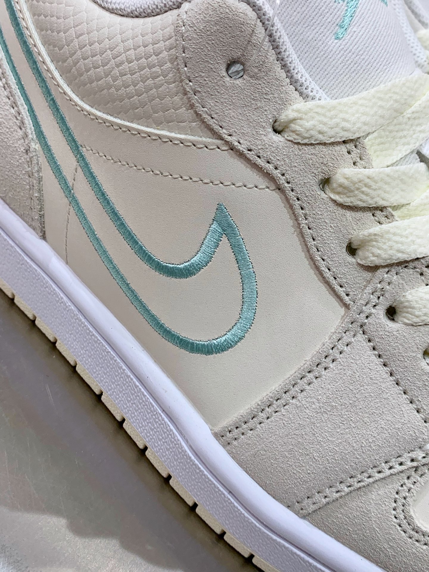 Jordan Nike Basic Shoes L-s