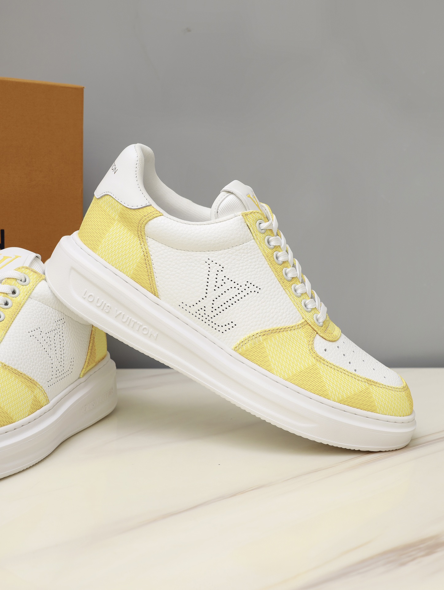 Louis Vuitton Male Sneakers M-l-s