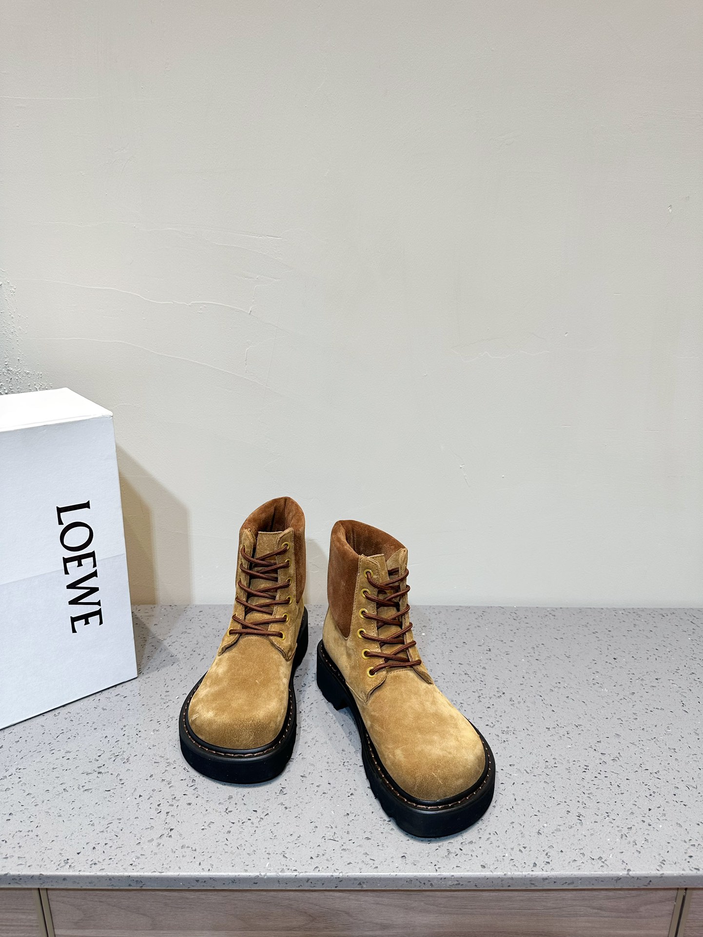 Dr. Martens Loewe Male Boots L-s