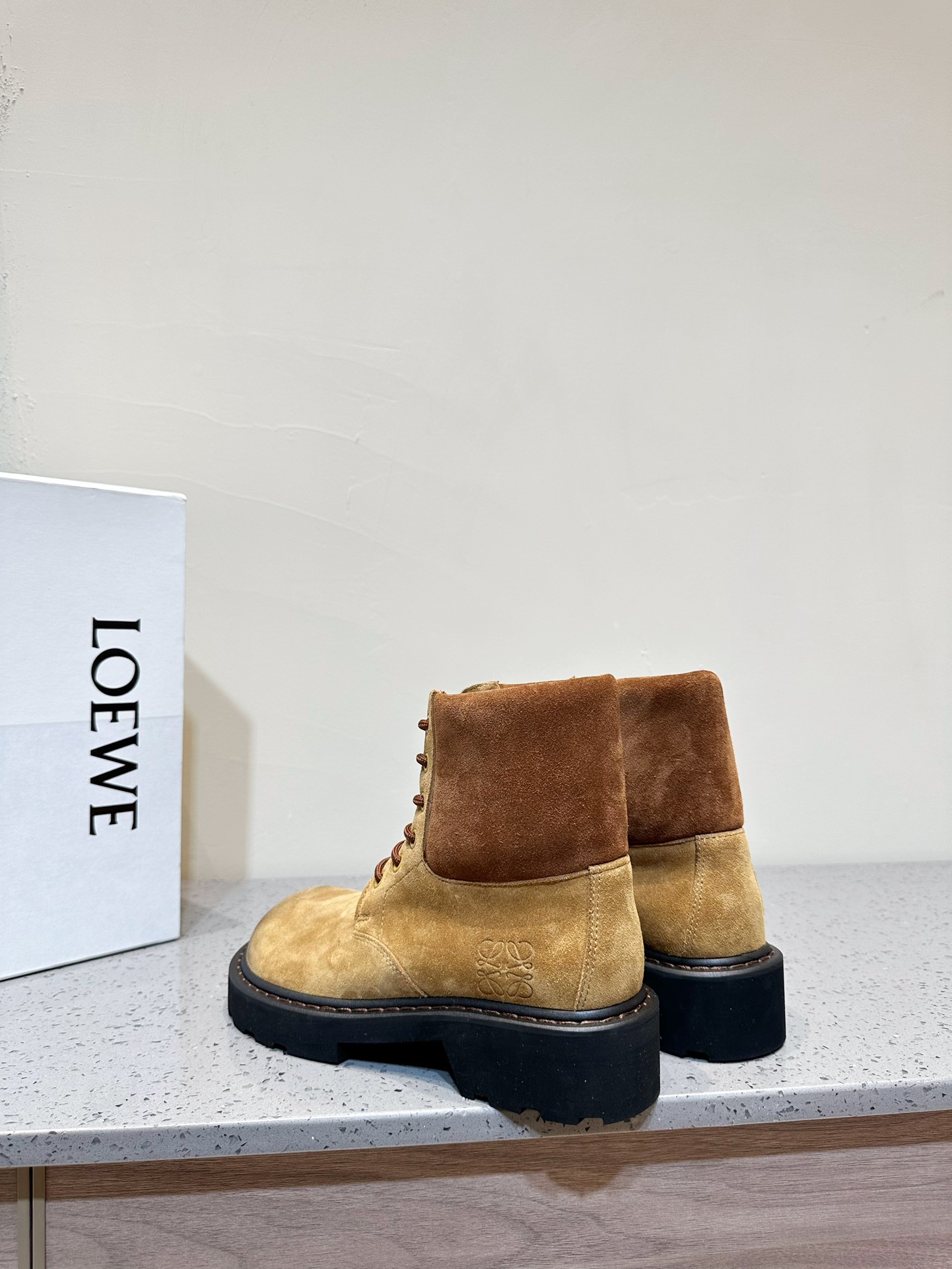 Dr. Martens Loewe Male Boots L-s