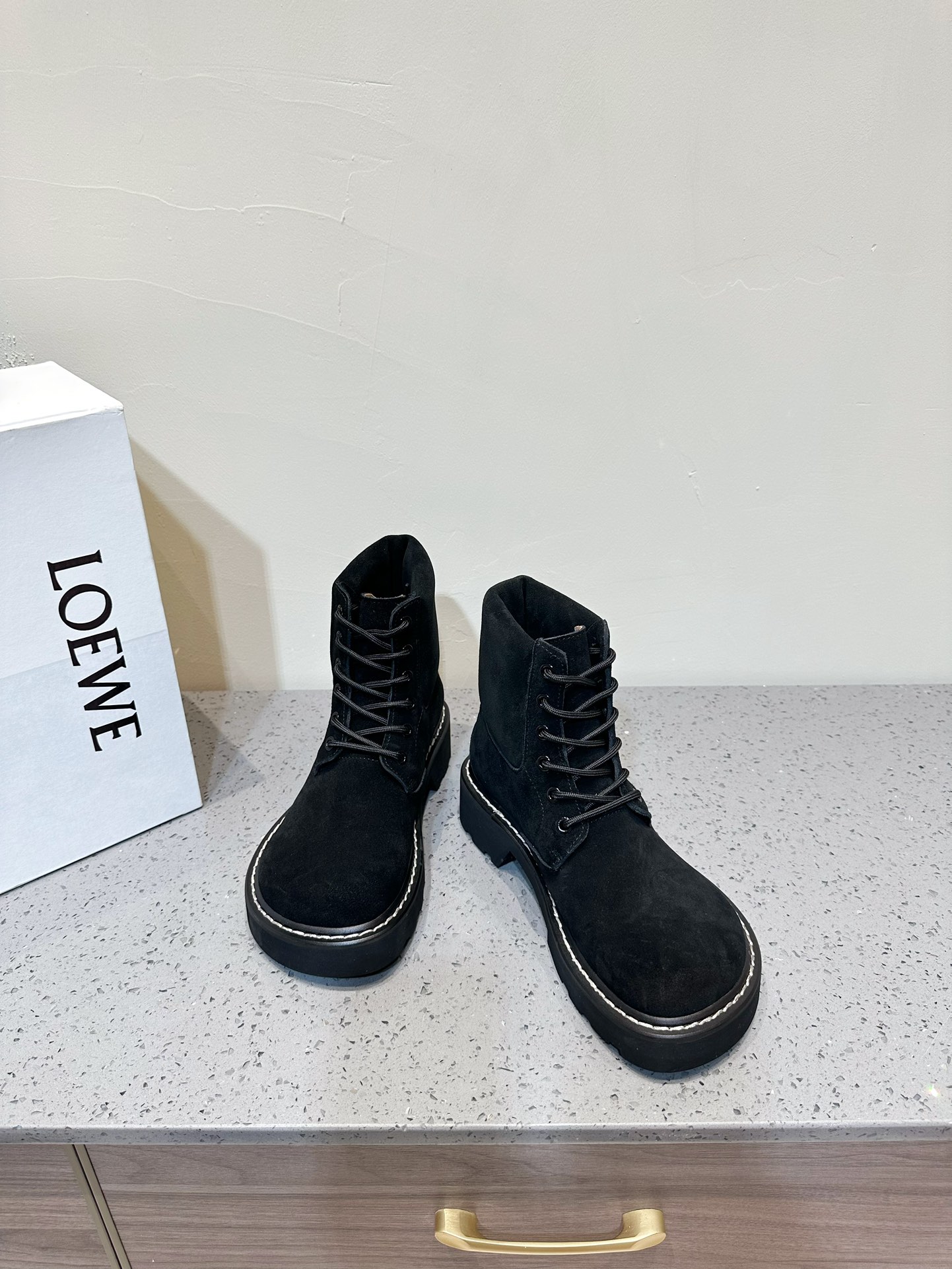 Dr. Martens Loewe Male Boots L-s