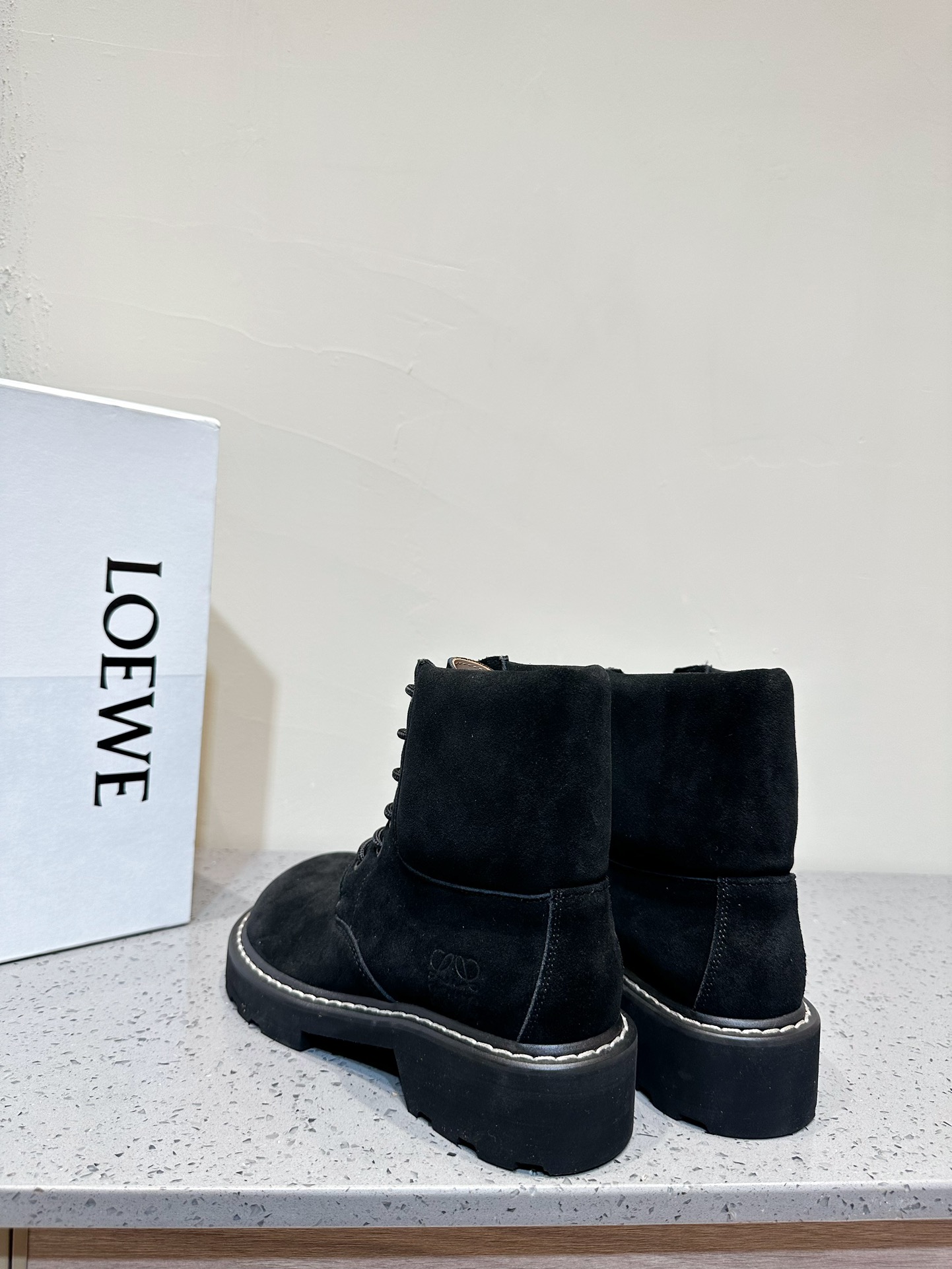 Dr. Martens Loewe Male Boots L-s