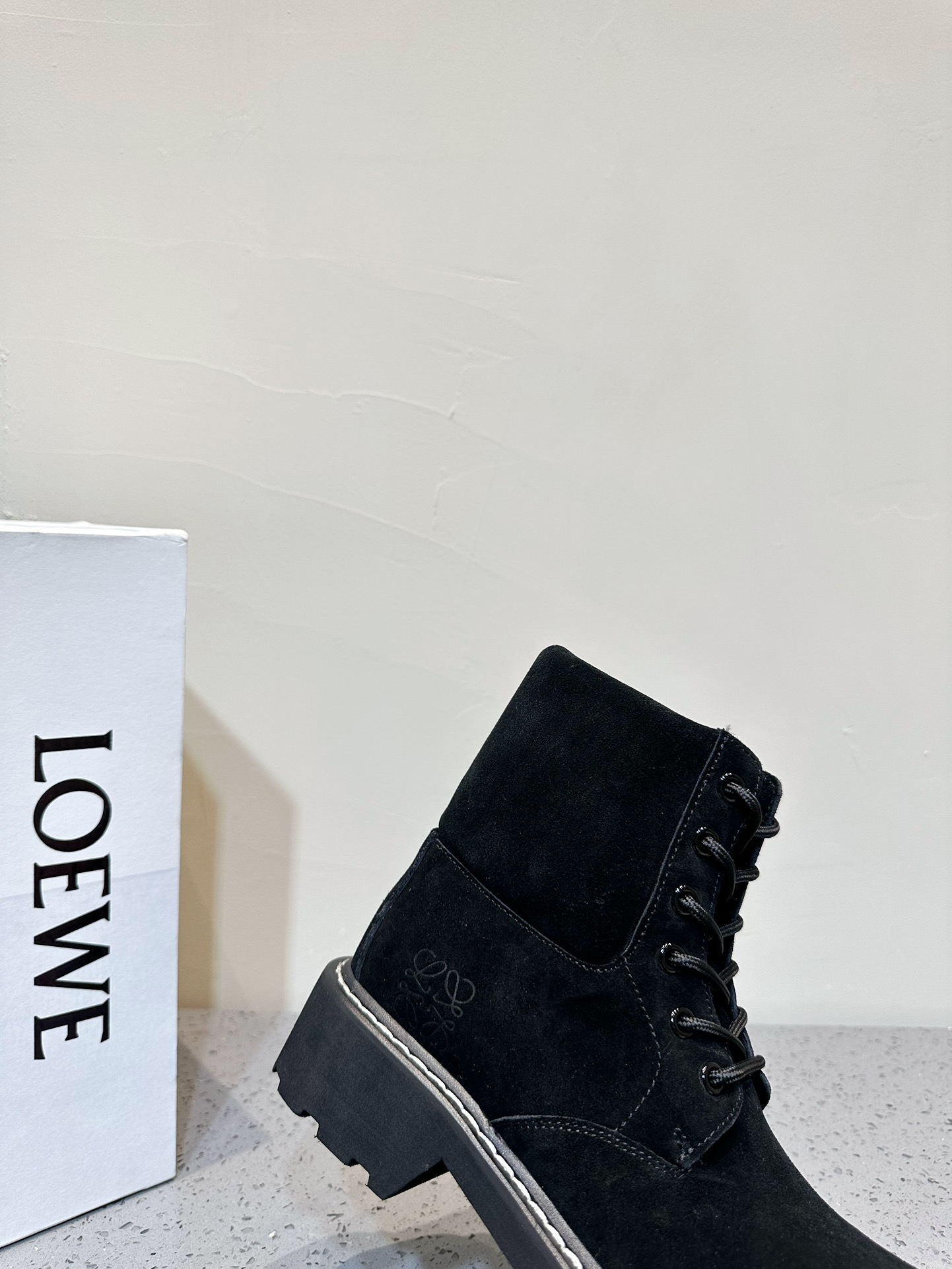 Dr. Martens Loewe Male Boots L-s