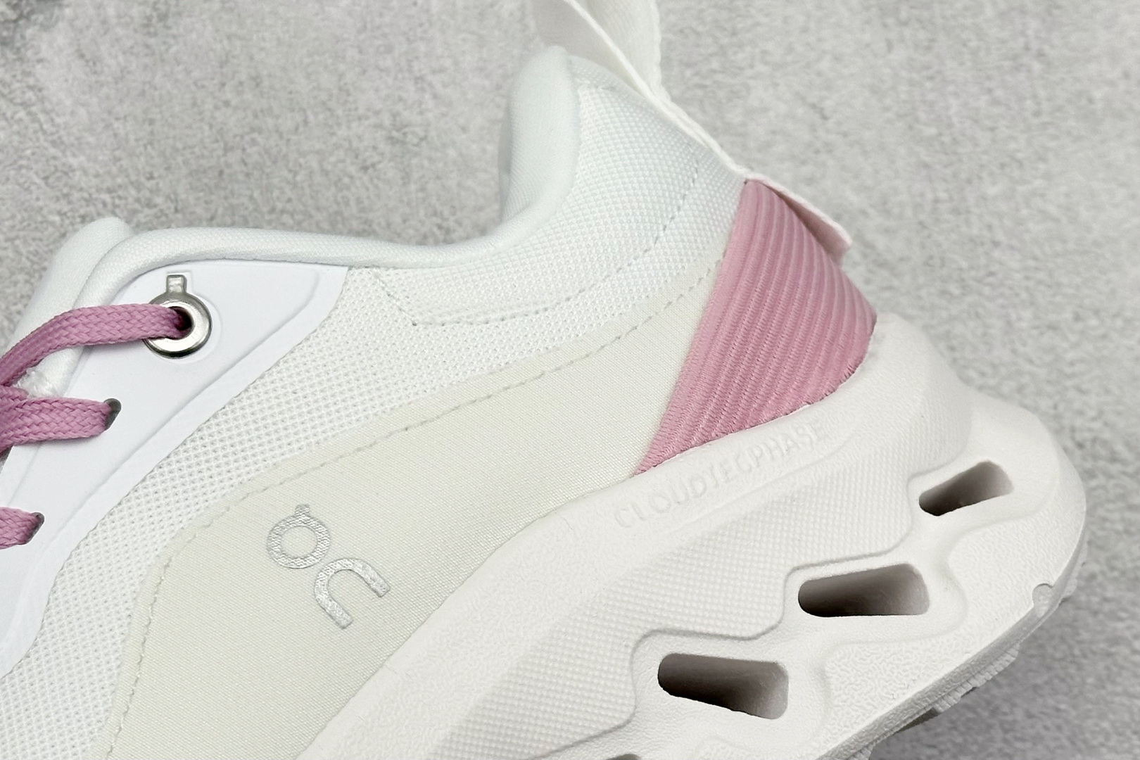 Loewe Sneakers White L