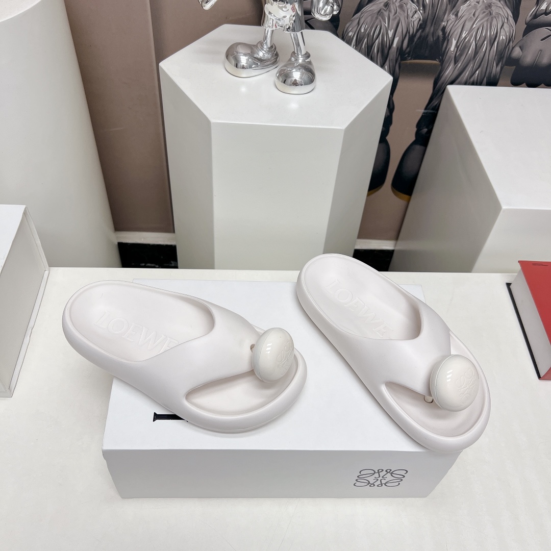 Loewe Female Sandals L-s